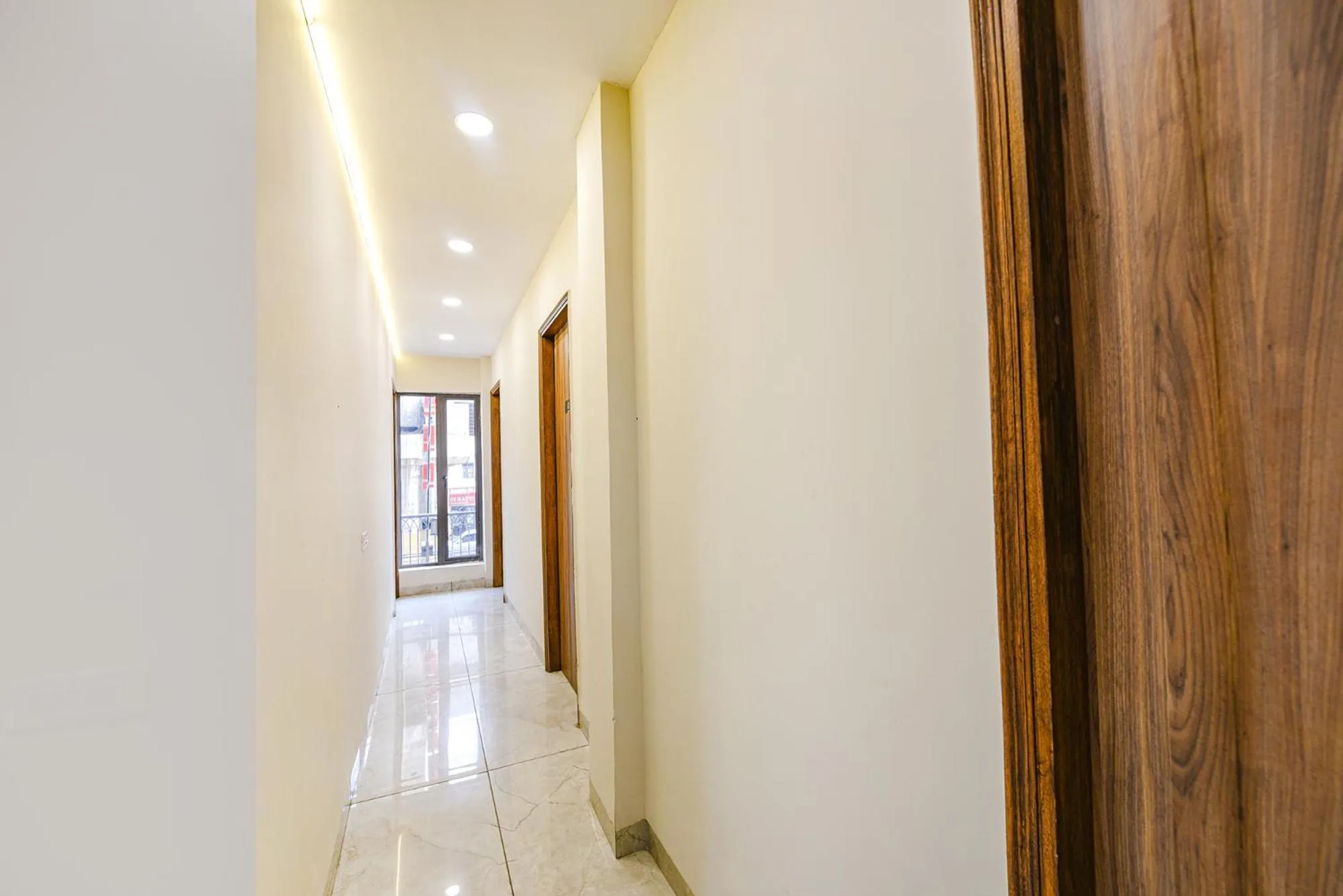 Lobby or reception in FabHotel Globe Inn