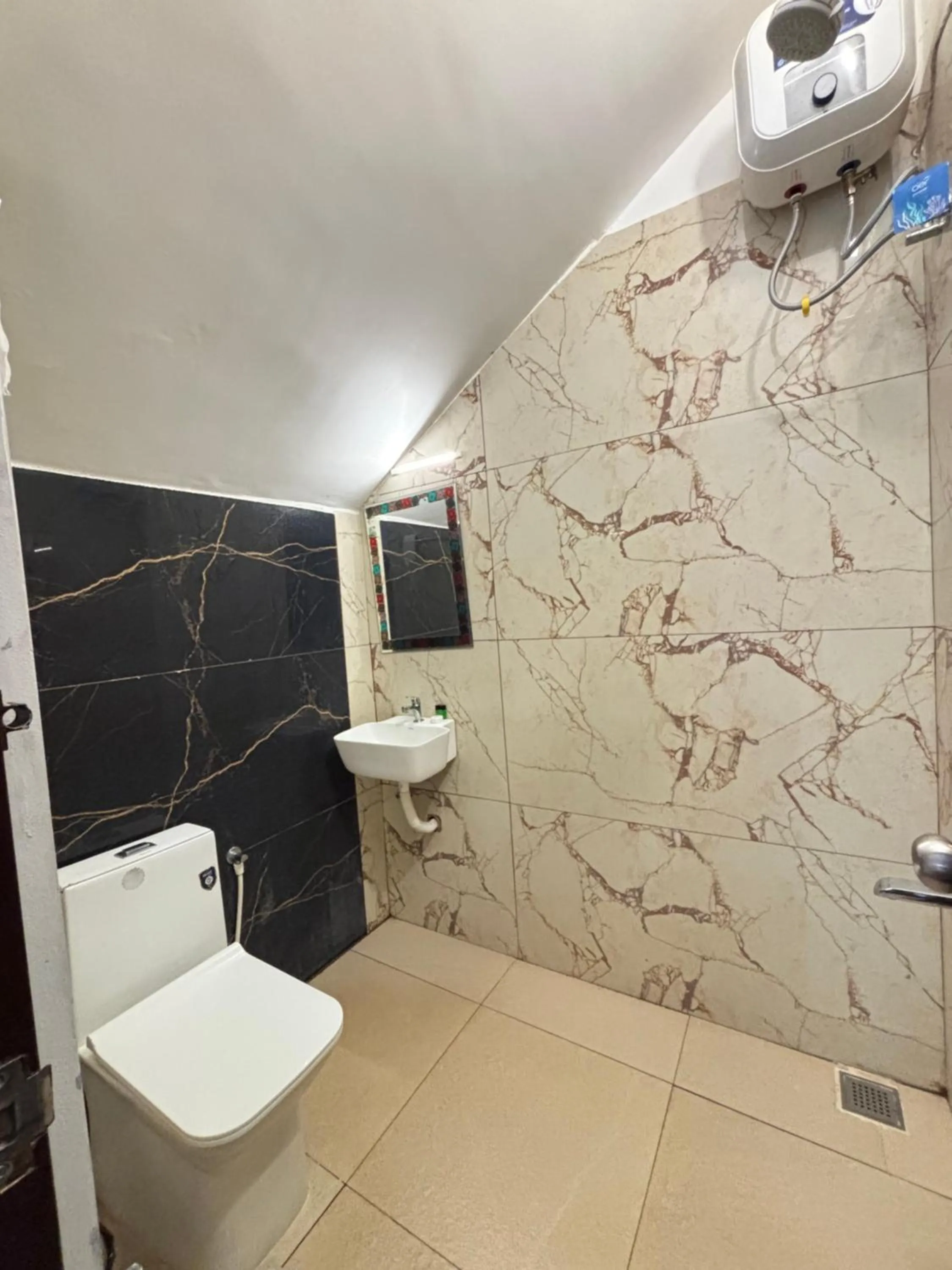 Shower in Courtyard Castle Heritage Resort