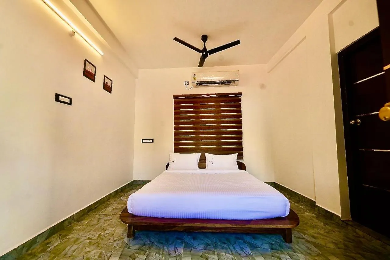 Bed in Courtyard Castle Heritage Resort