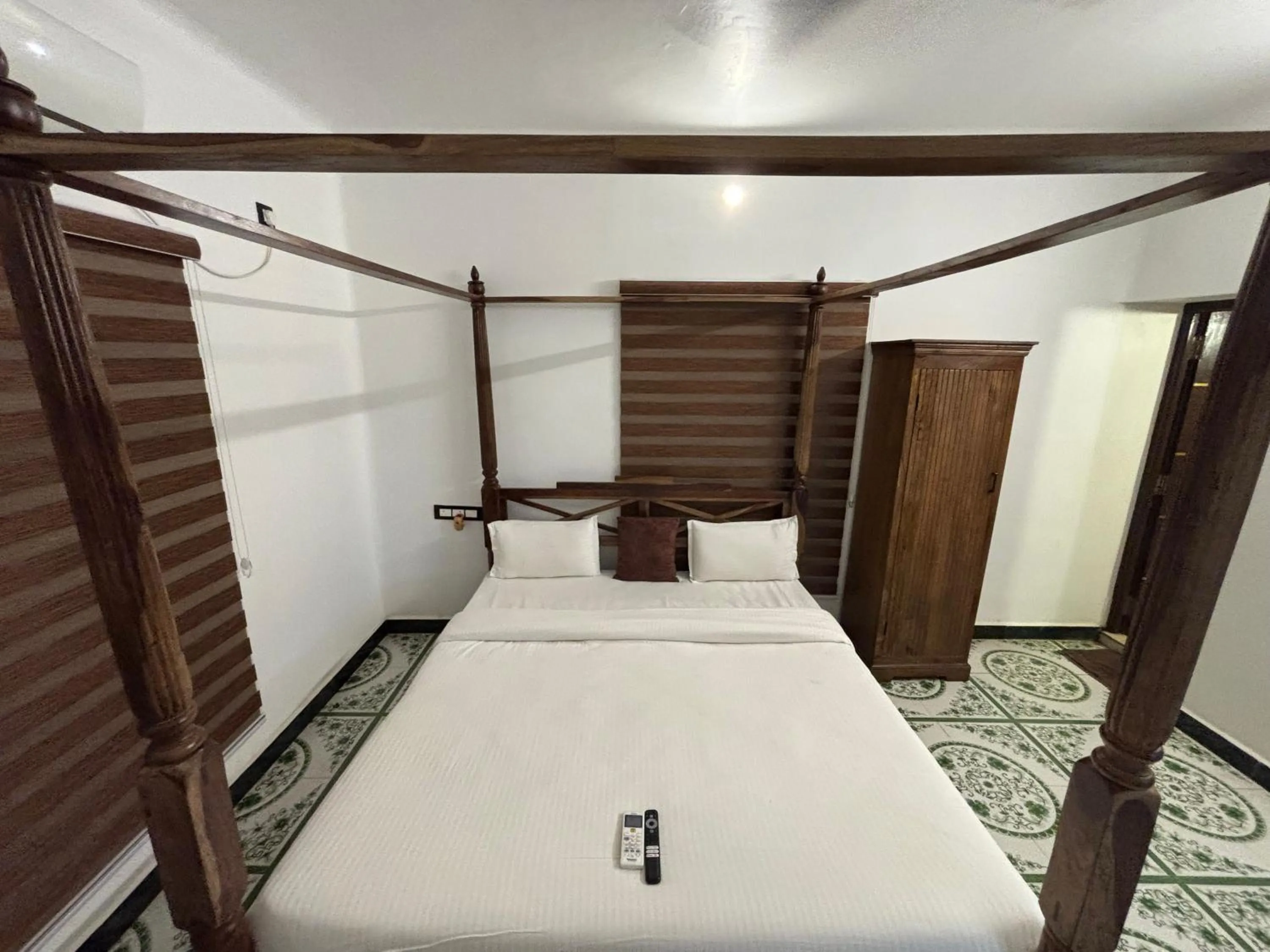 Bed in Courtyard Castle Heritage Resort