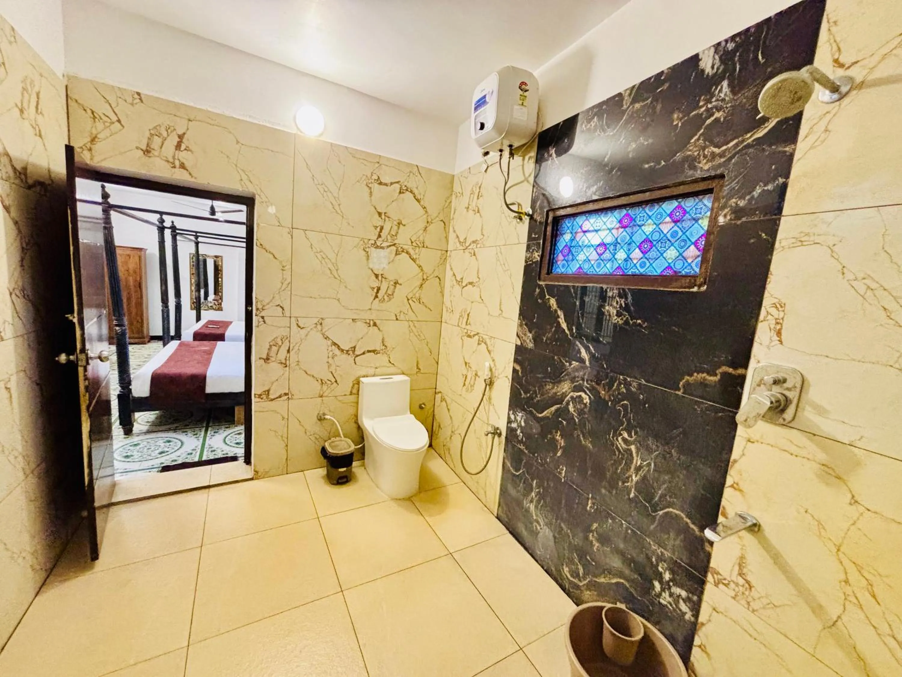 Shower in Courtyard Castle Heritage Resort