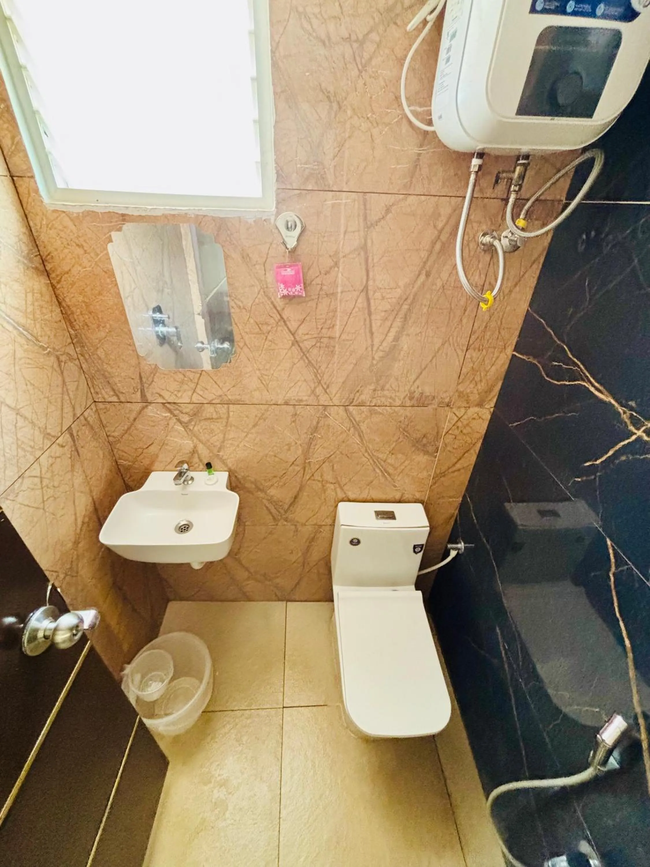 Shower in Courtyard Castle Heritage Resort