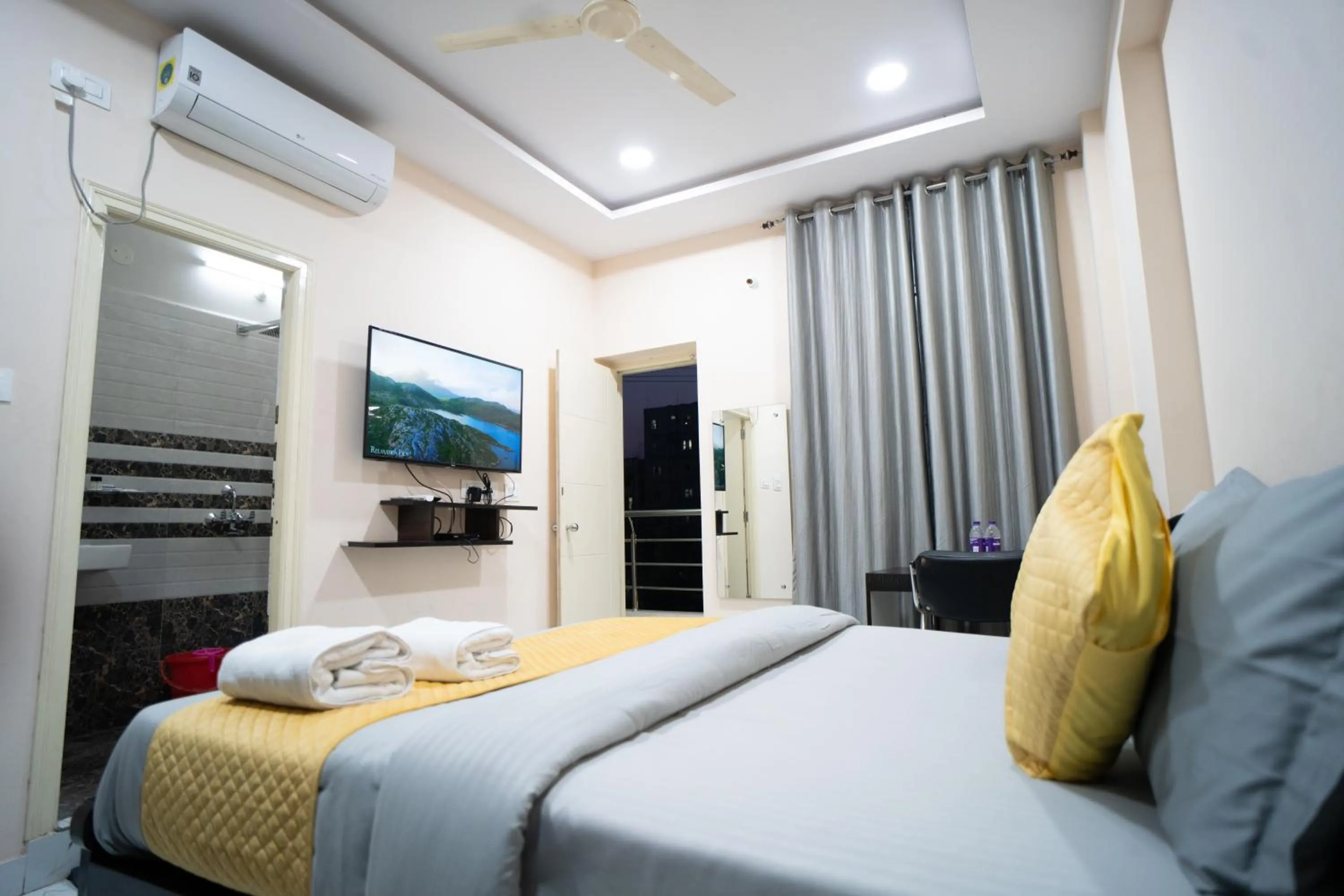 Bed in Yellow Bells Gachibowli