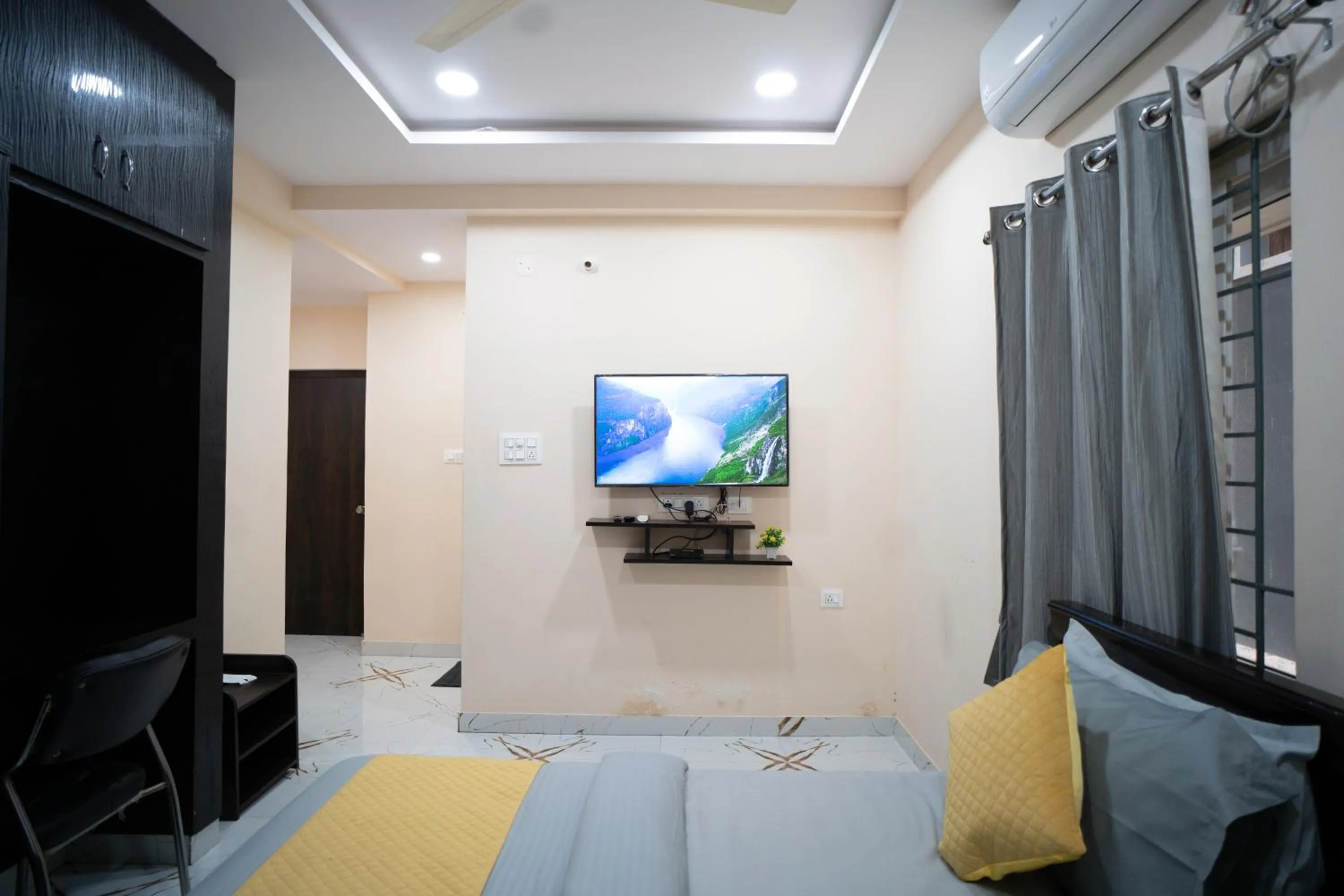 Bed in Yellow Bells Gachibowli