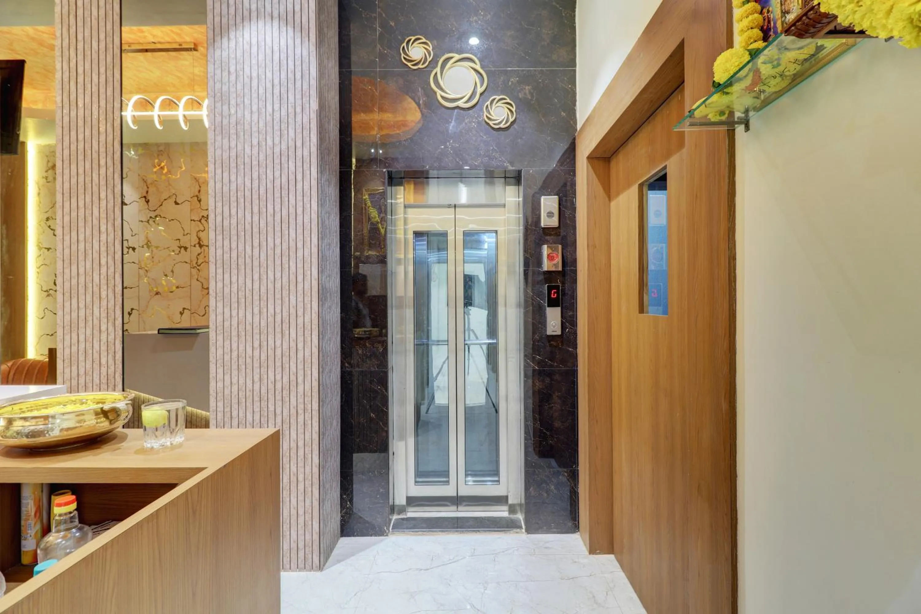 Lobby or reception in Radhe Residency