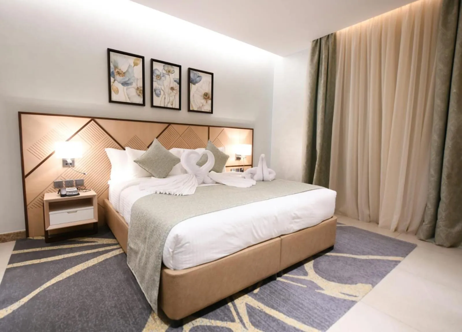 Photo of the whole room, Bed in Renee Hotel