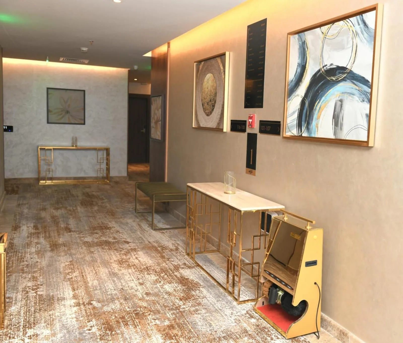 Floor plan in Renee Hotel