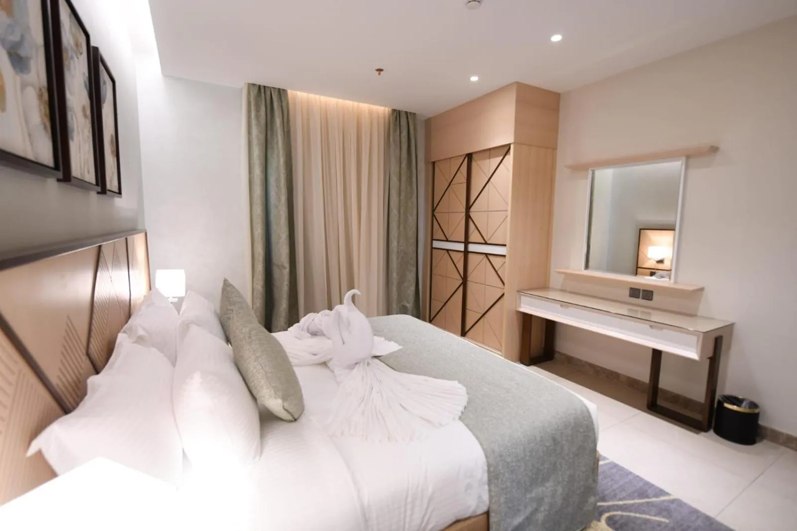 Photo of the whole room, Bed in Renee Hotel