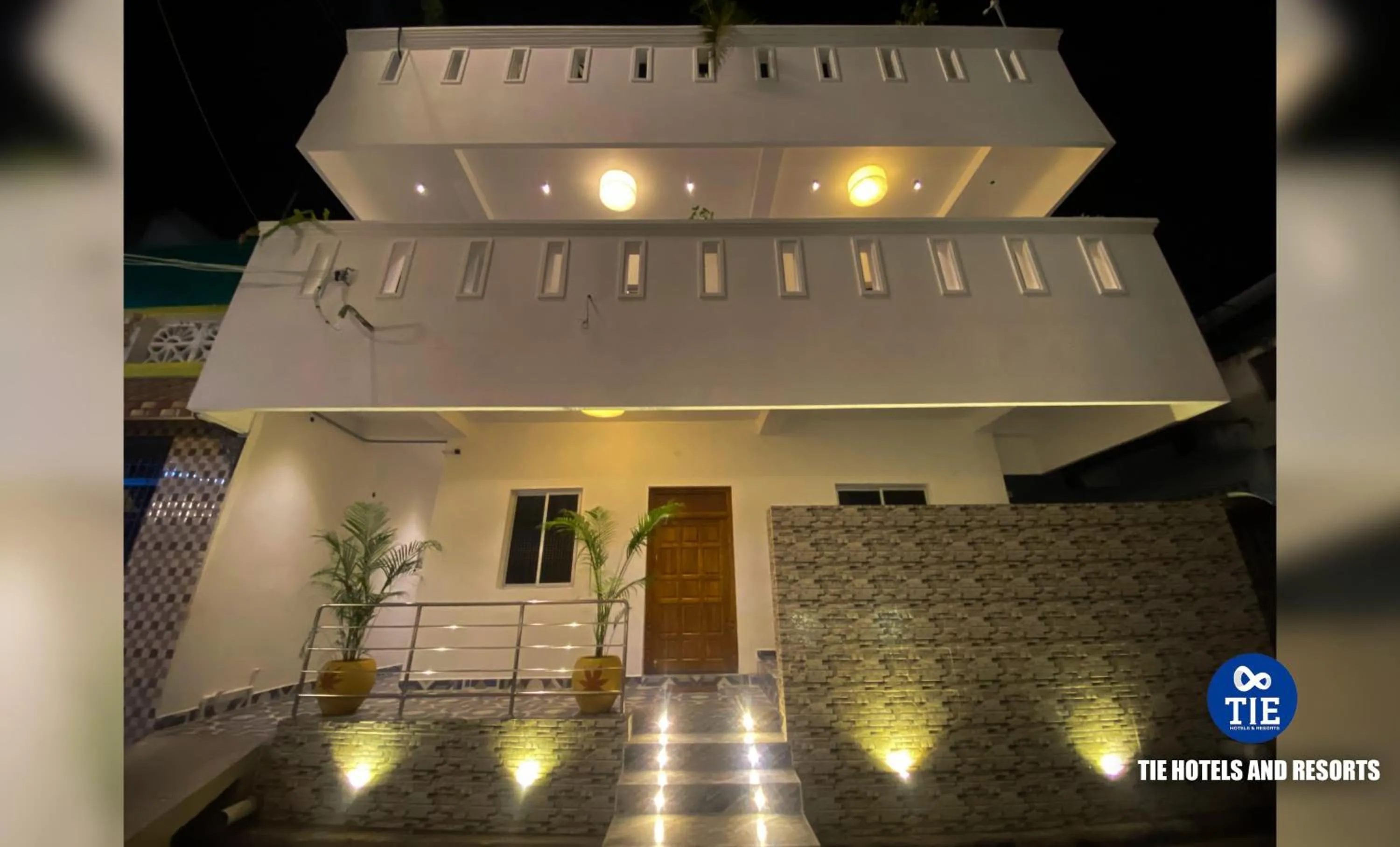 Le Poshe Luxury - TIE