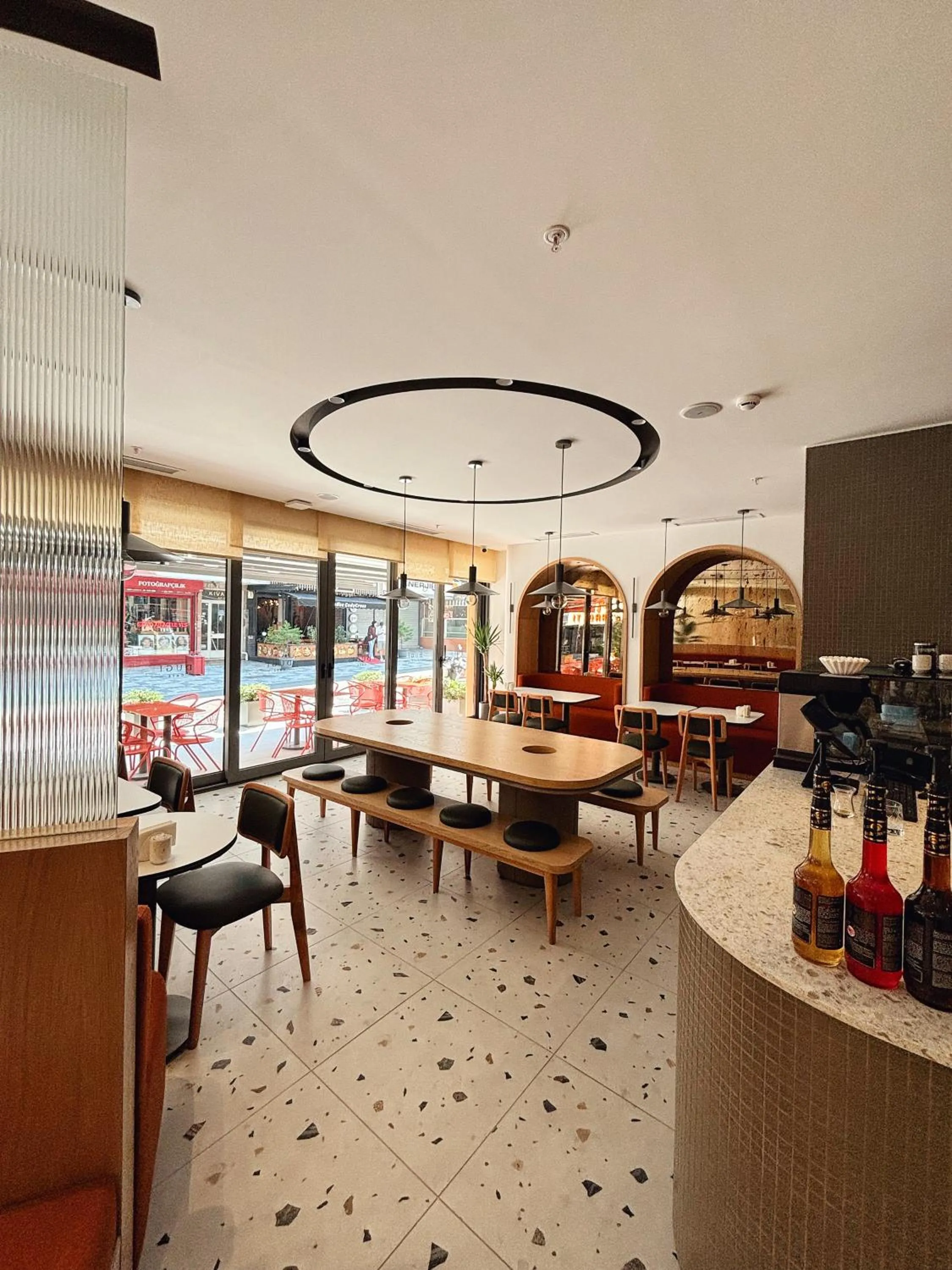 Restaurant/places to eat in Dugi Hotel