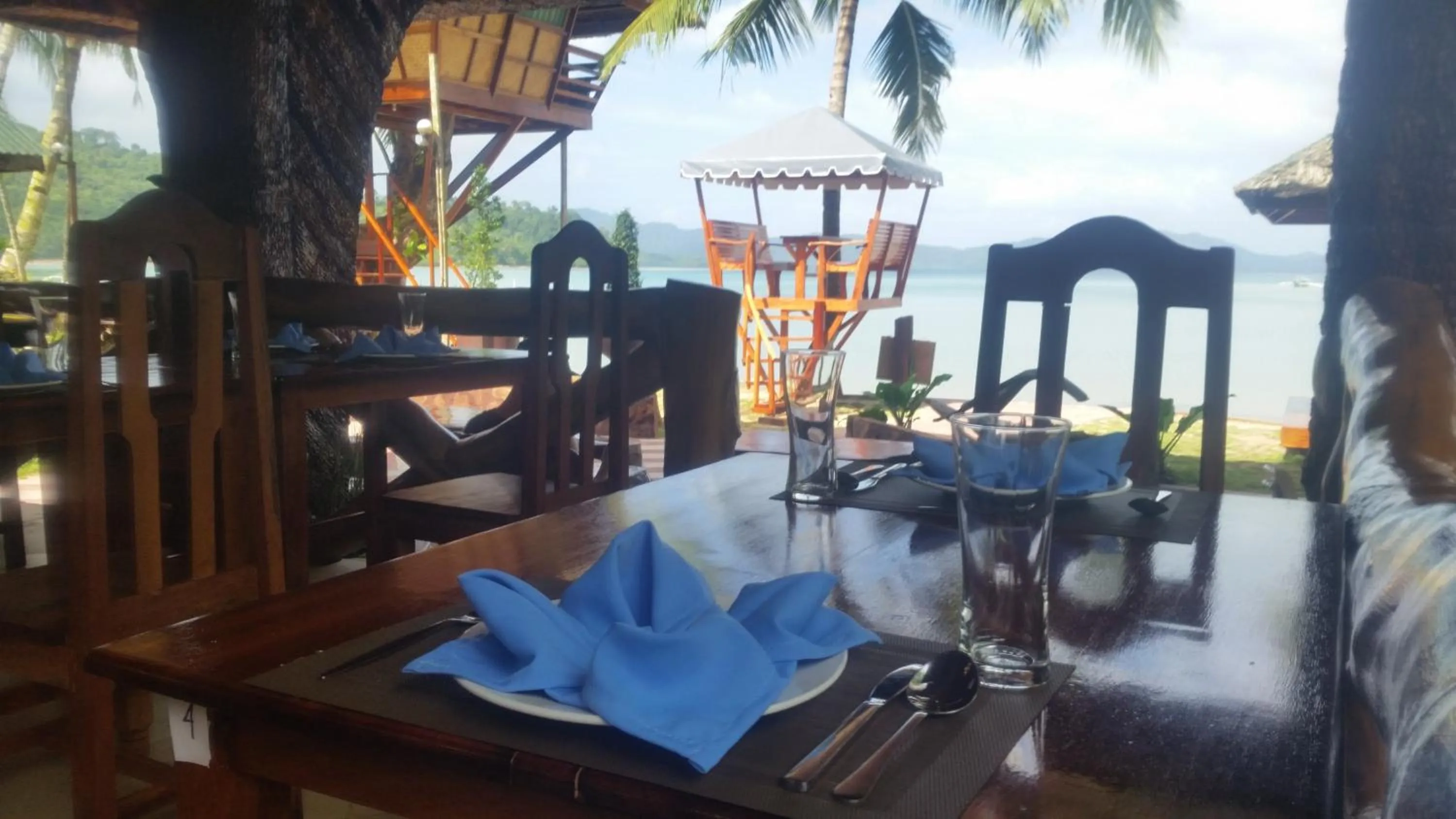 Restaurant/places to eat in Ausan Beach Front Cottages