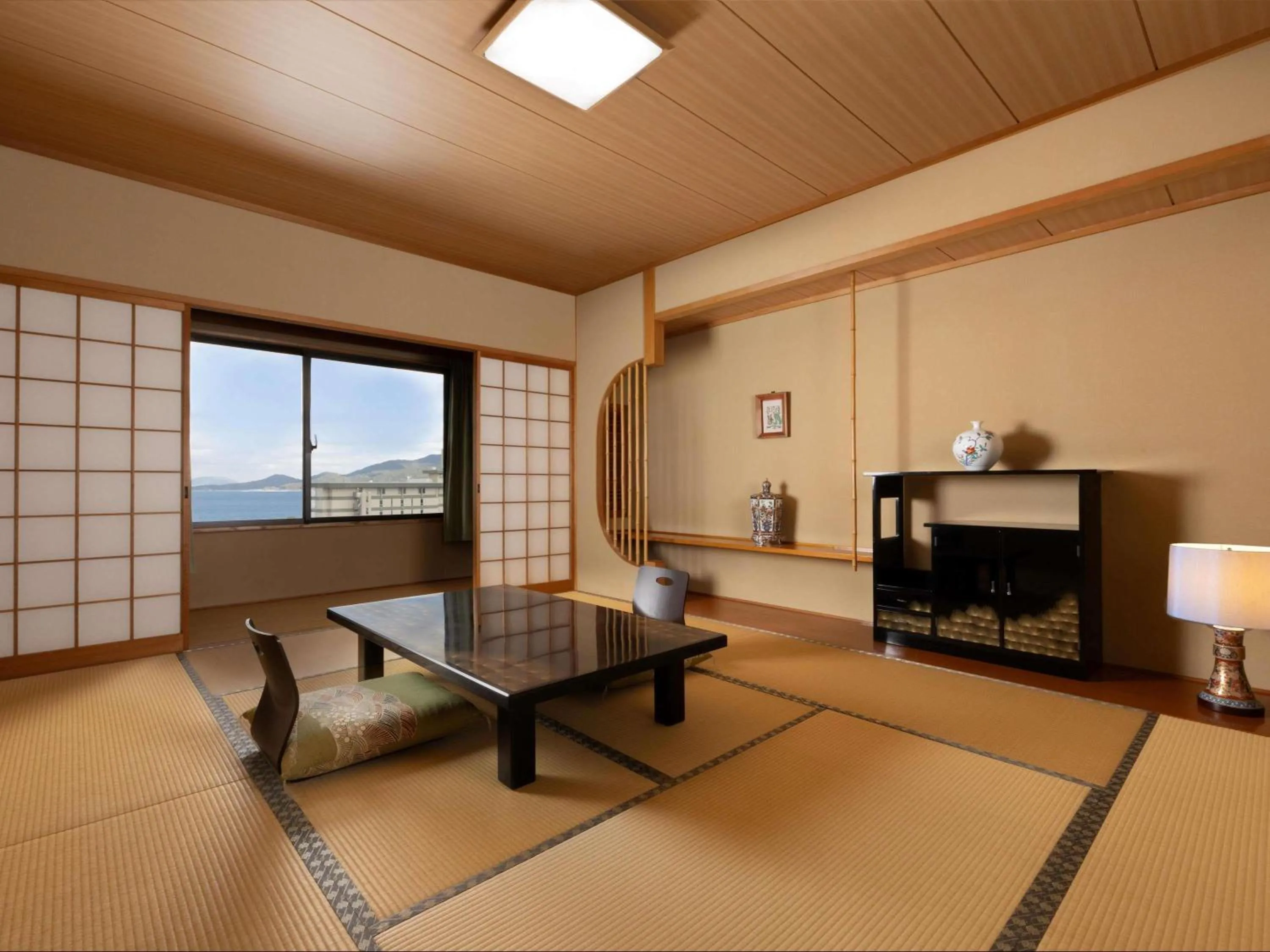 Japanese-Western Style Classic Deluxe Suite - Ocean/Sea View in Mercure Saga Karatsu Resort