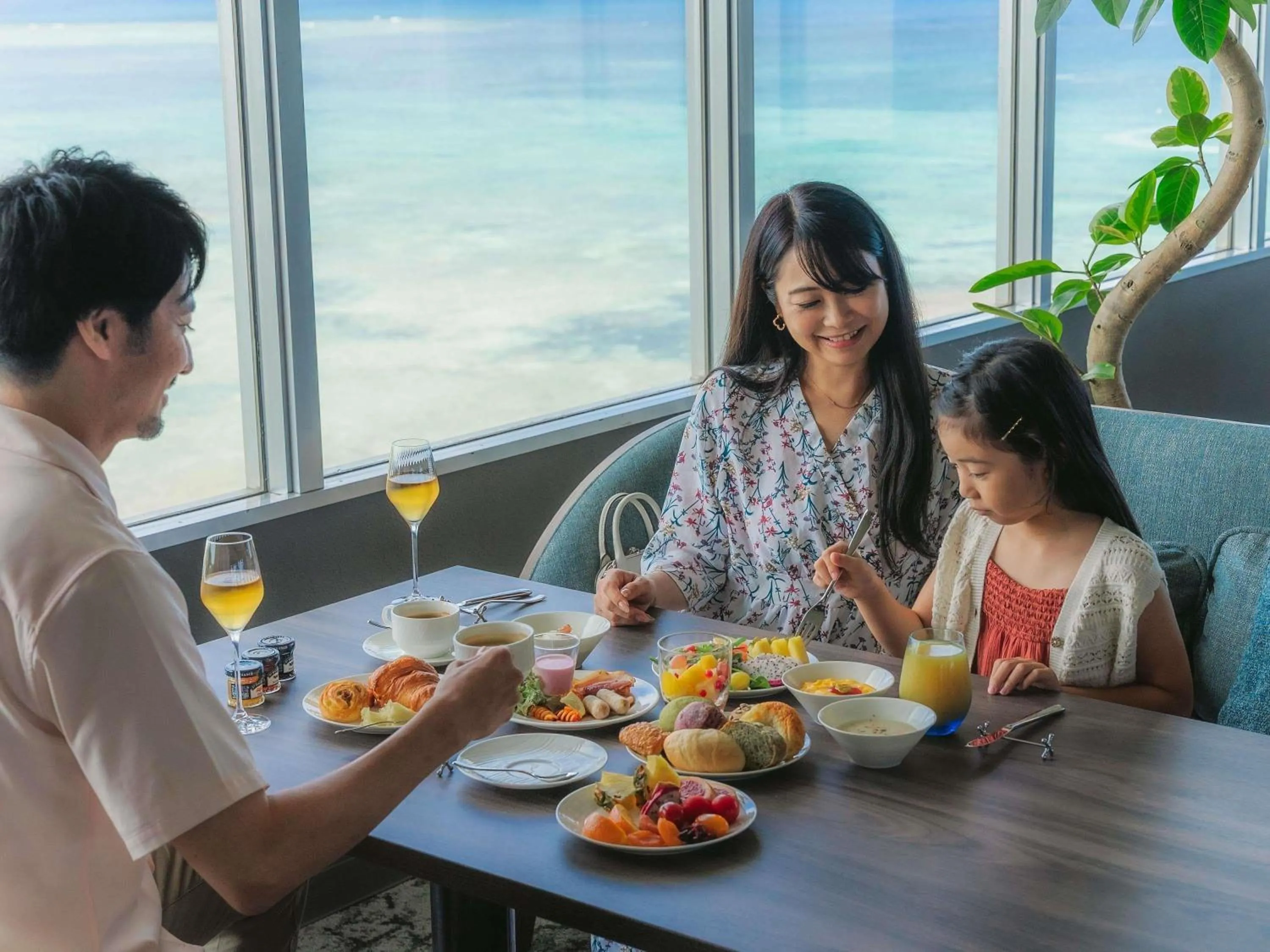 Restaurant/places to eat in Grand Mercure Okinawa Cape Zanpa Resort