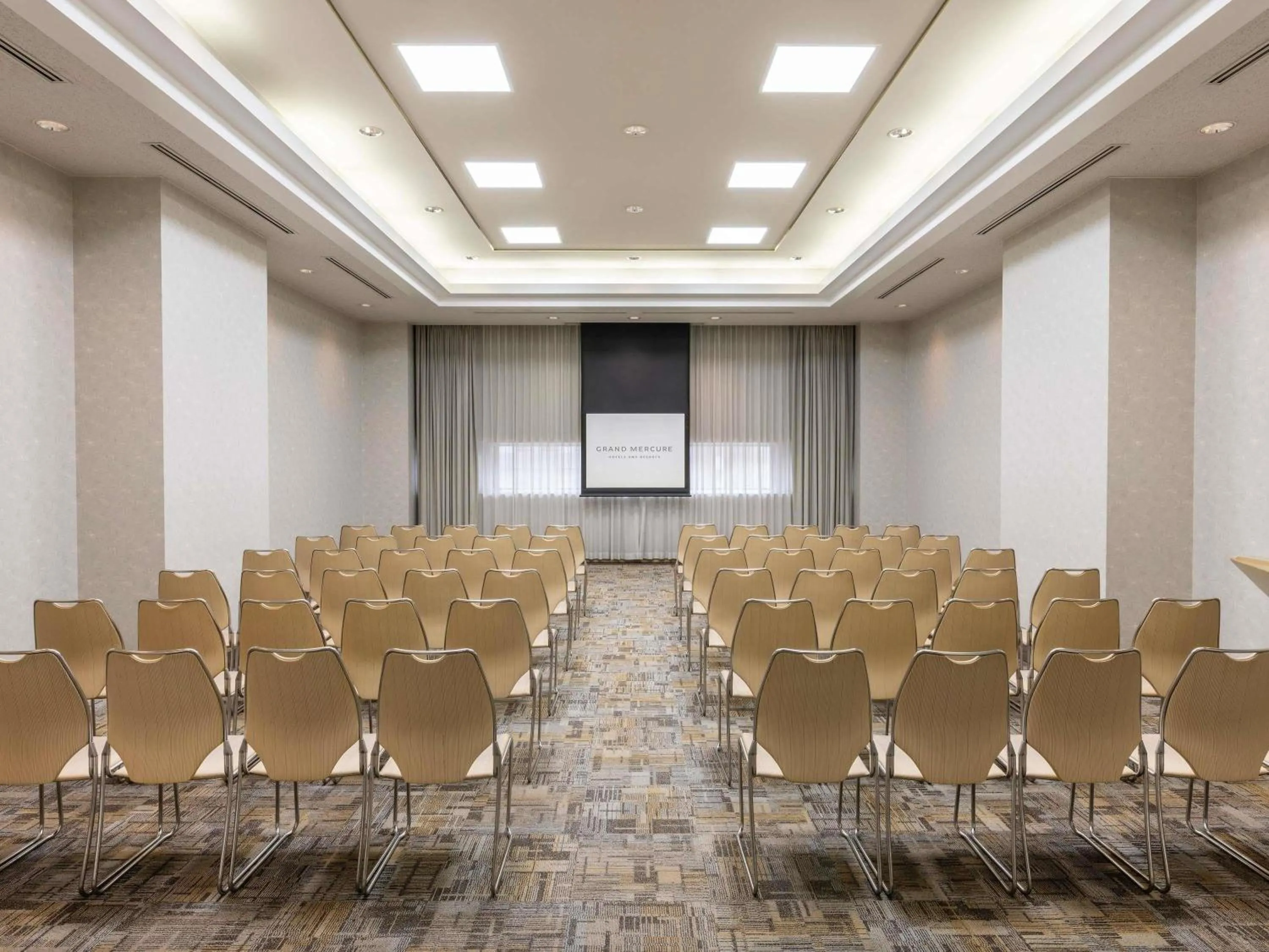 Meeting/conference room in Grand Mercure Sapporo Odori Park