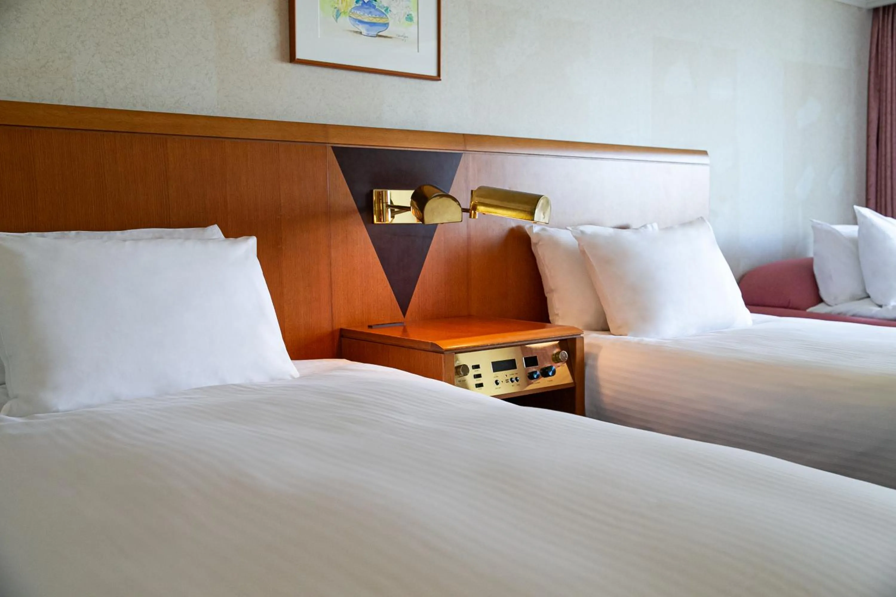 Bed in Grand Mercure Sapporo Odori Park