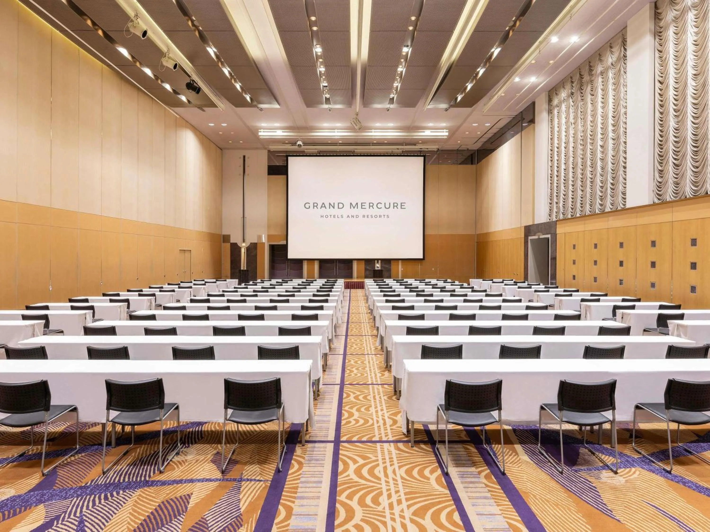 Meeting/conference room in Grand Mercure Sapporo Odori Park