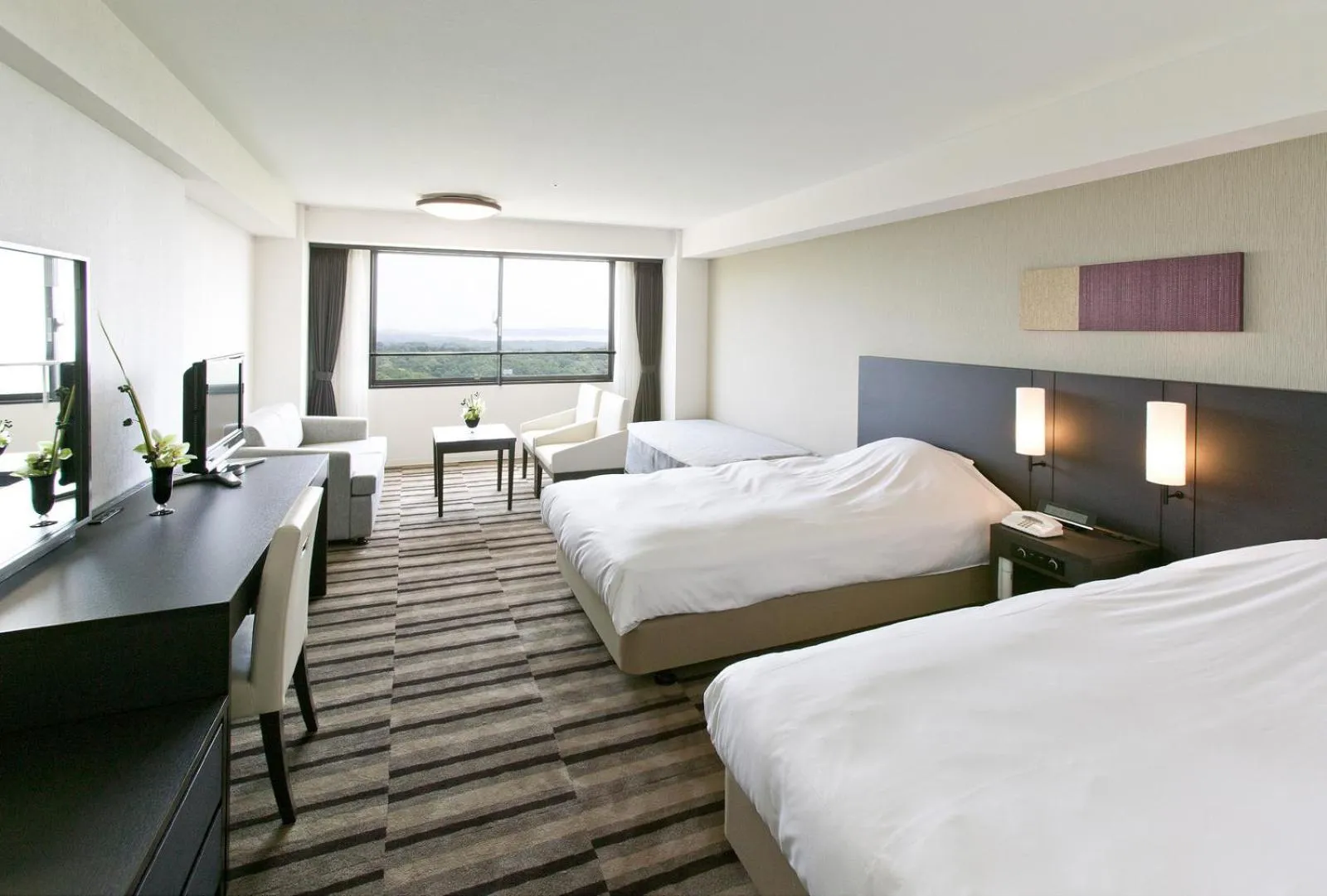 Bed in Grand Mercure Ise-shima Resort & Spa