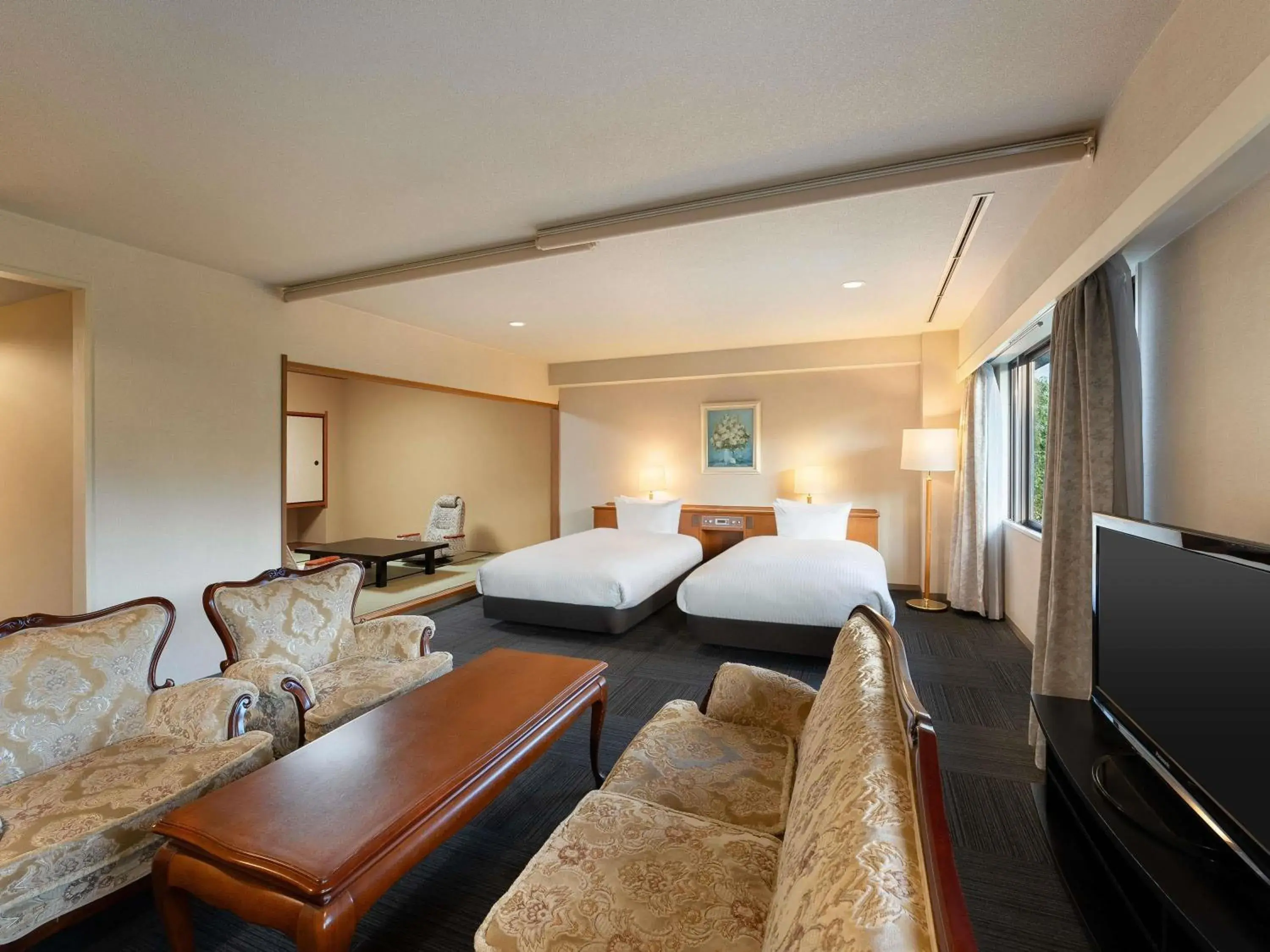 Classic Junior Suite with Two Single Beds and Three Futon Beds in Mercure Urabandai Resort & Spa Classic Junior Suite with Two Single Beds and Three Futon Beds in Mercure Urabandai Resort & Spa