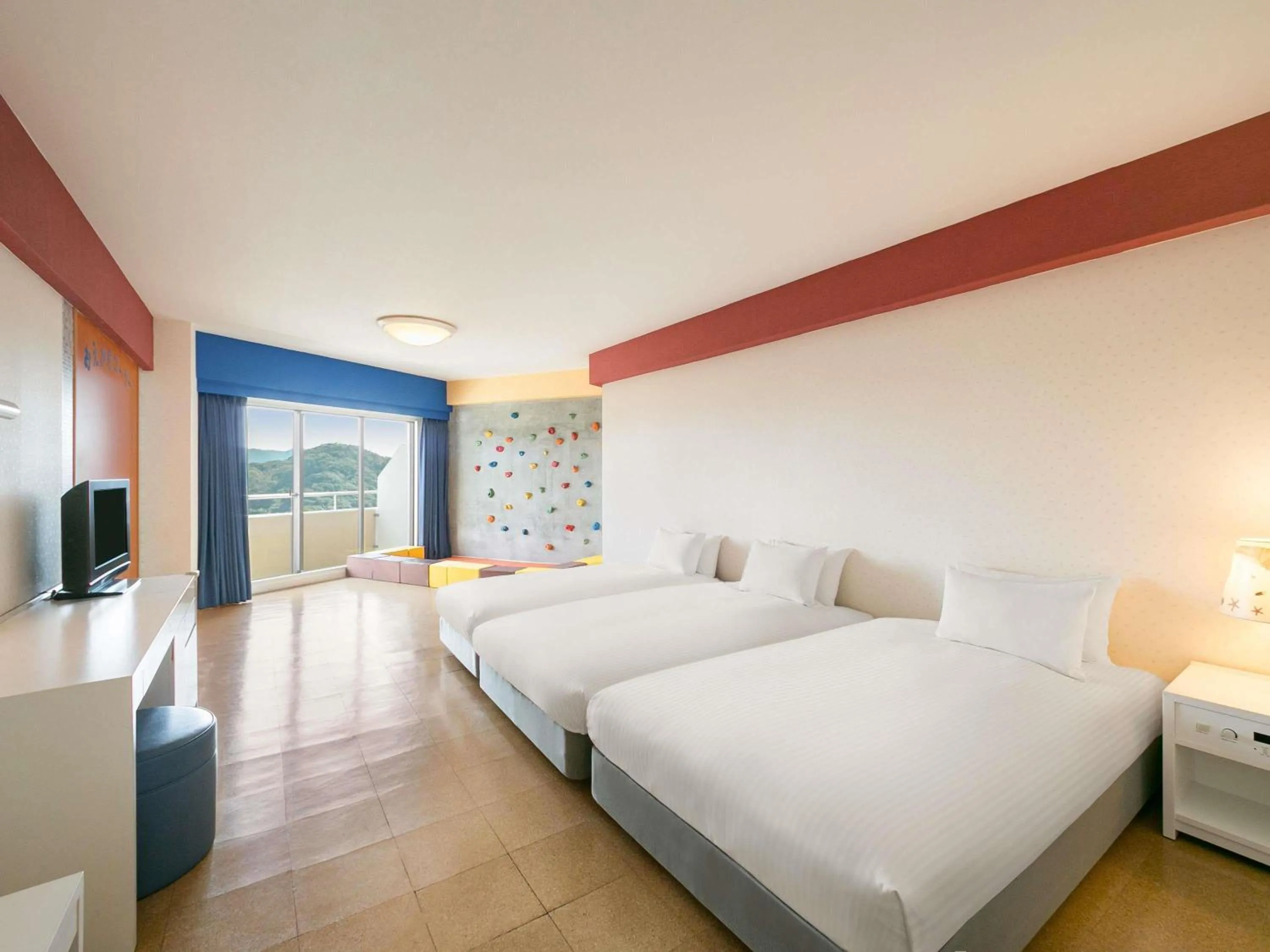 Bedroom, Bed in Grand Mercure Awaji Island Resort & Spa