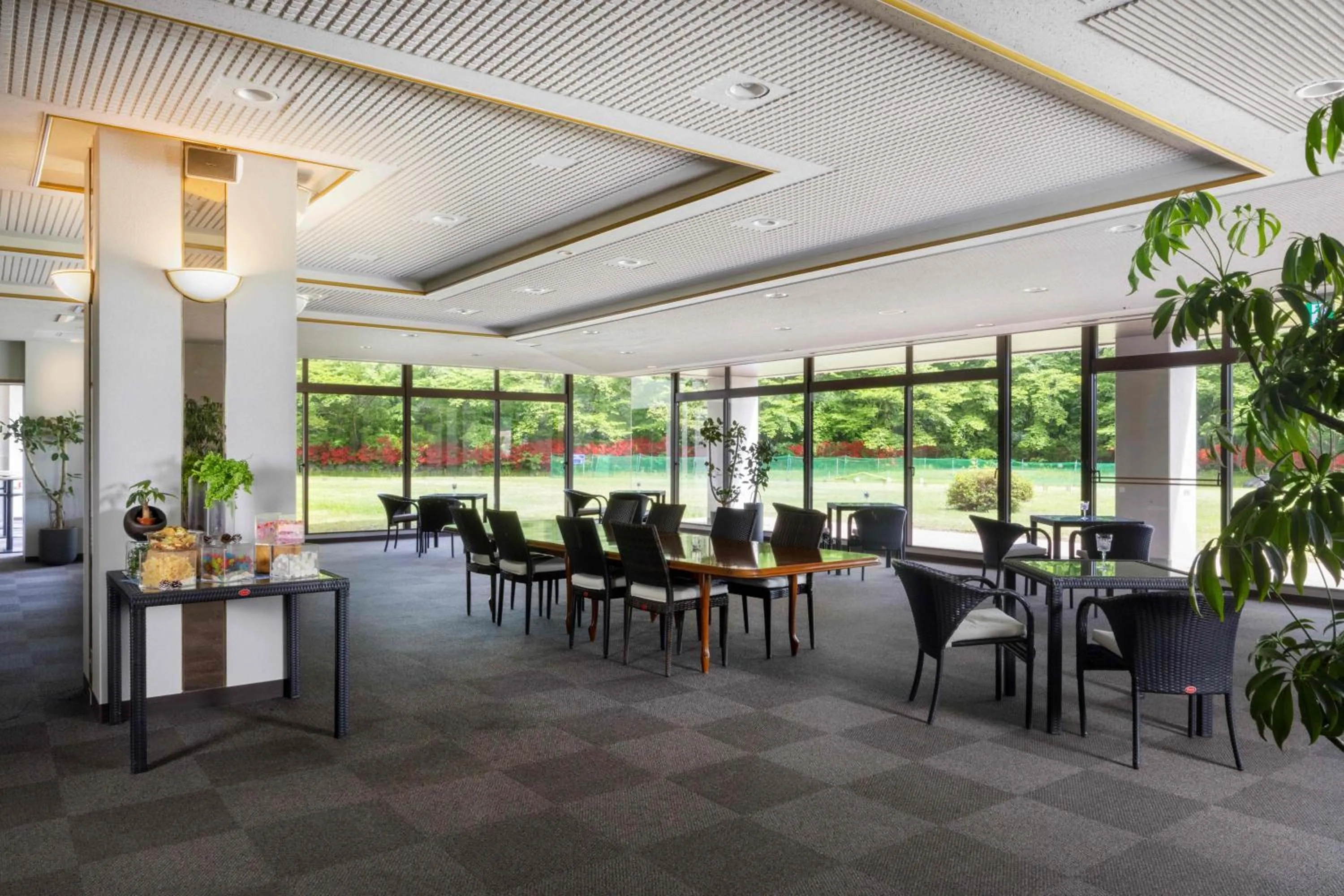 Lounge or bar in Mercure Miyagi Zao Resort & Spa