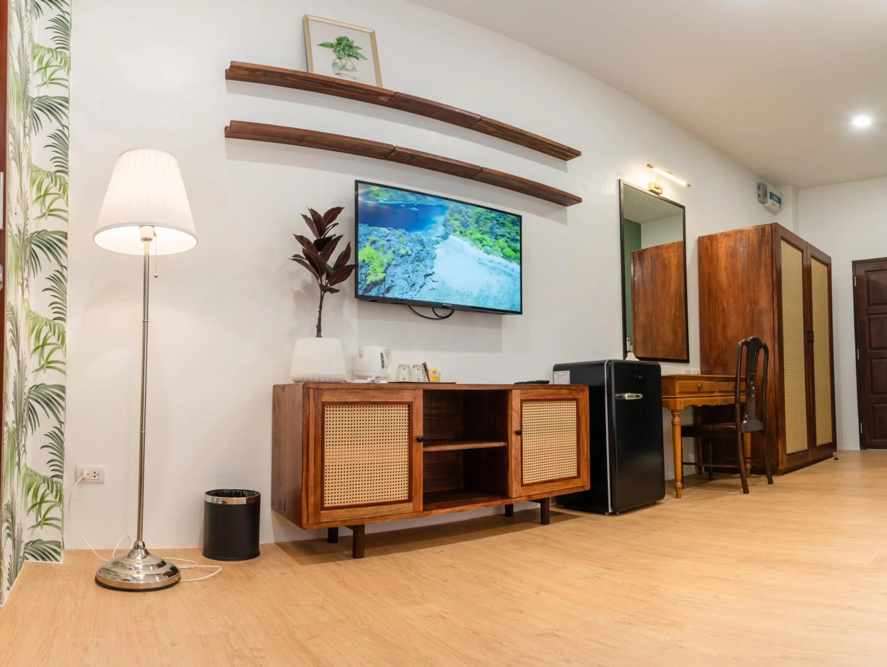 Communal lounge/ TV room in Bania Boutique House