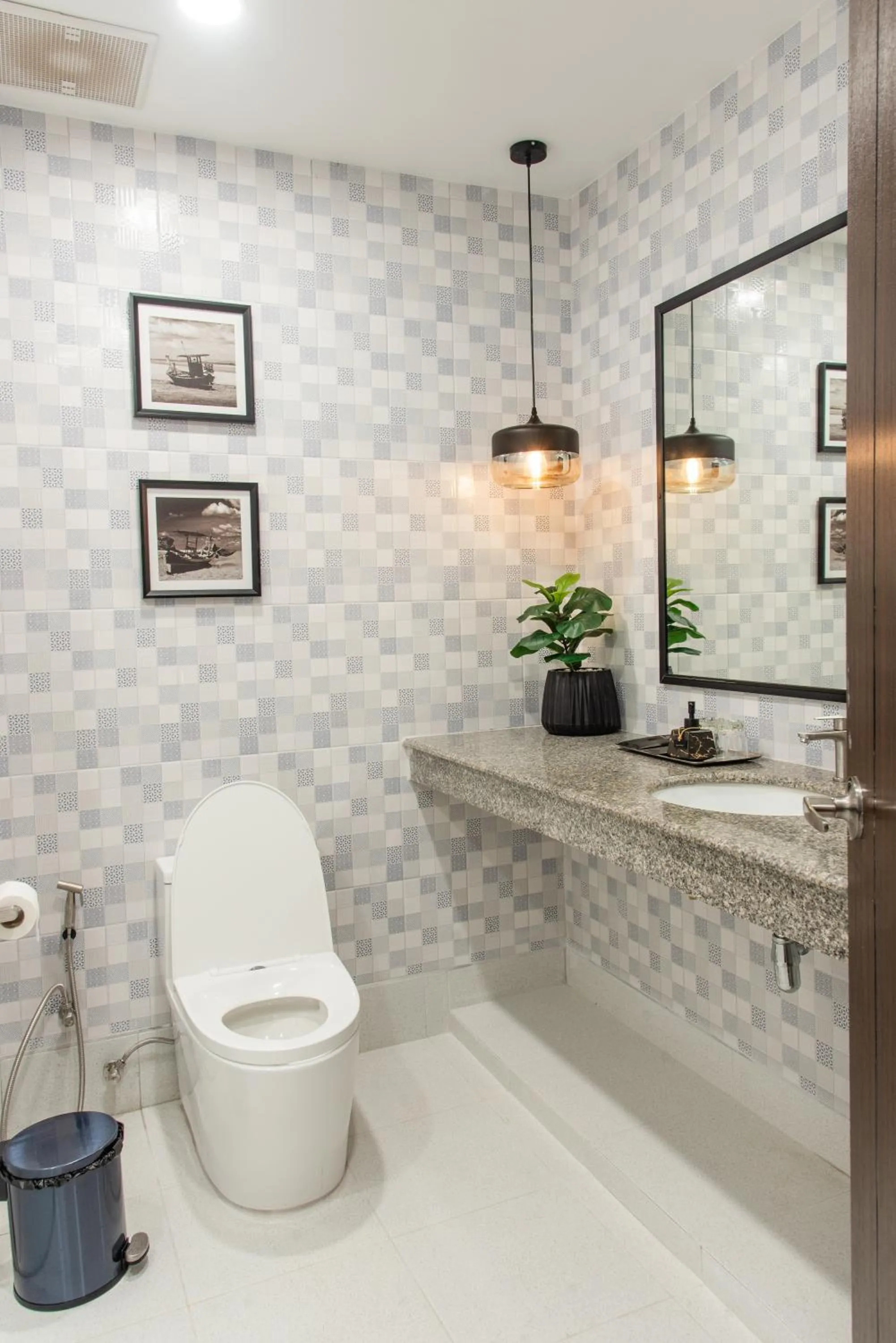 Toilet in Bania Boutique House