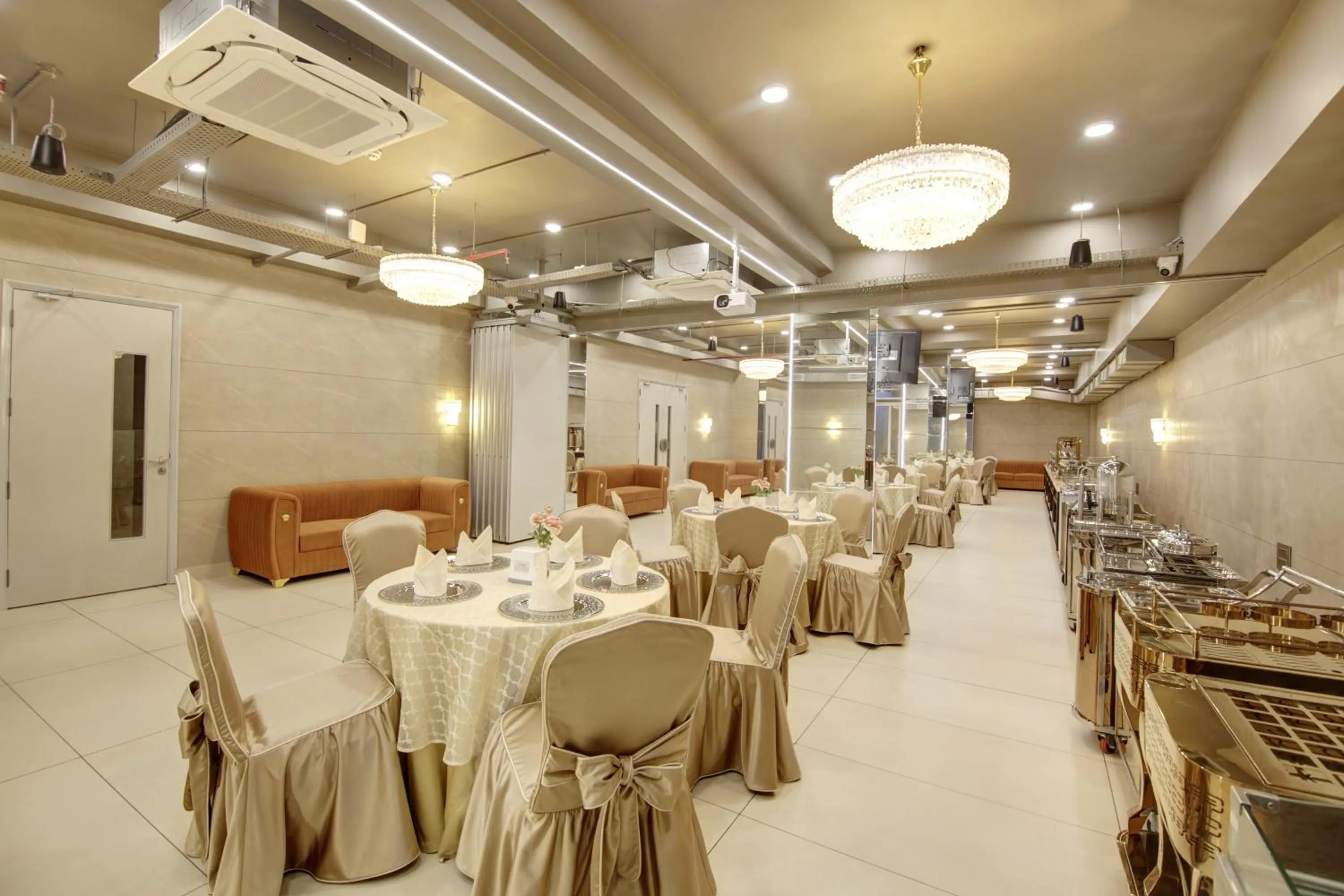 Coffee/tea facilities in Stepstones Hotels and Inn-DLF PHASE 3 GURGAON