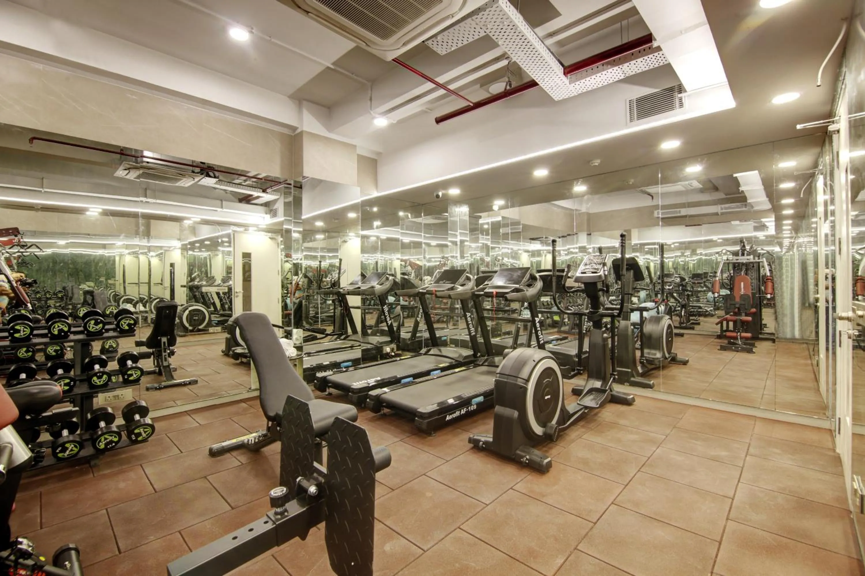 Fitness centre/facilities in Stepstones Hotels and Inn-DLF PHASE 3 GURGAON