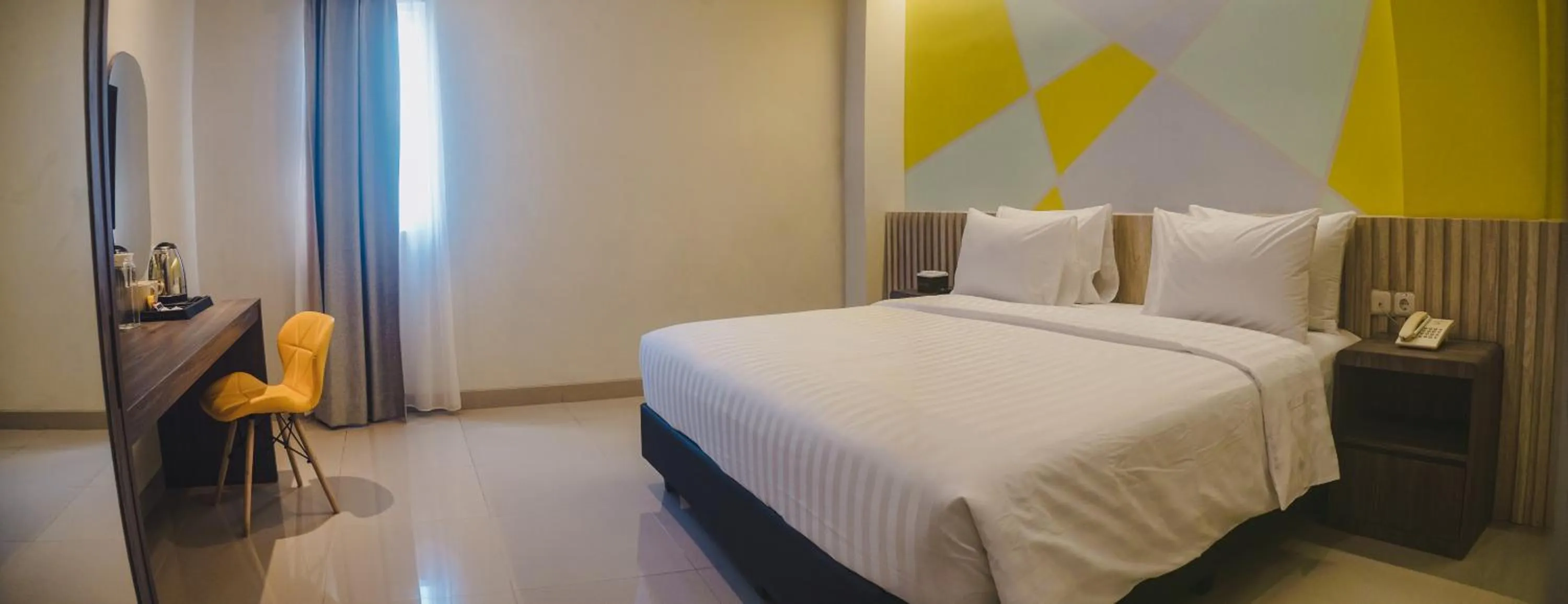 Property building, Bed in Key Inn Hotel Bogor