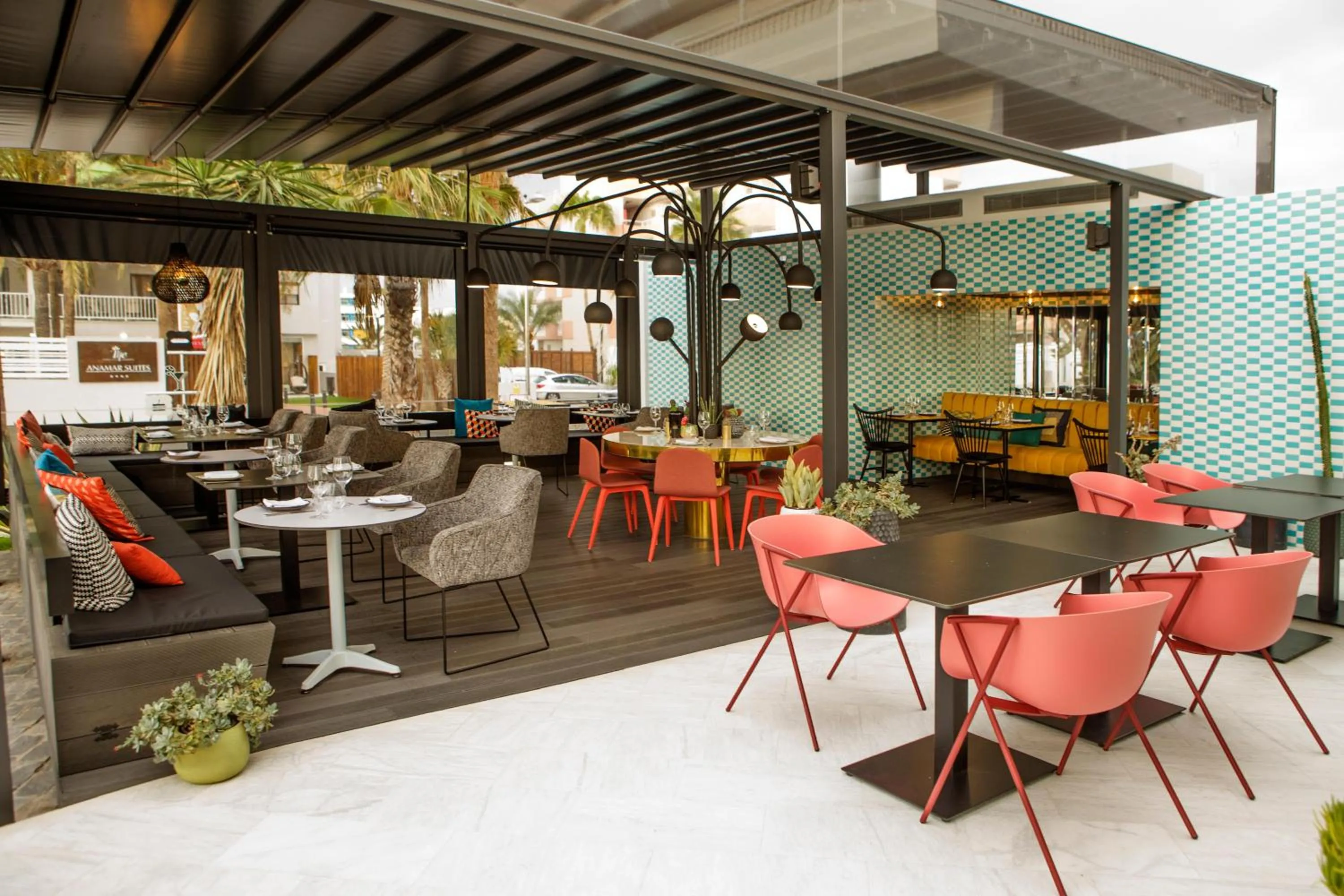 Restaurant/places to eat in Gold By Marina - Adults only