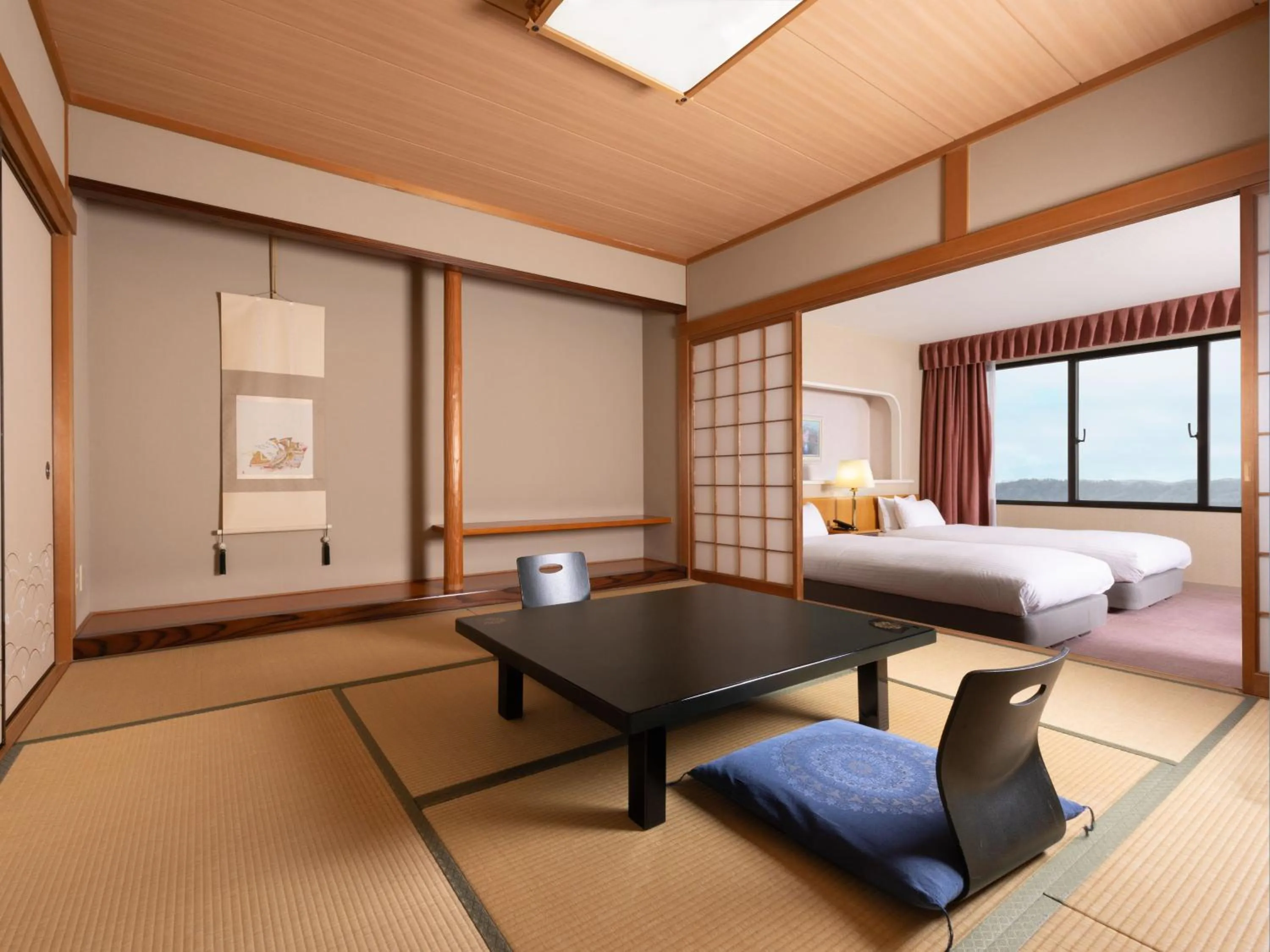 Bed in Mercure Tottori Daisen Resort & Spa