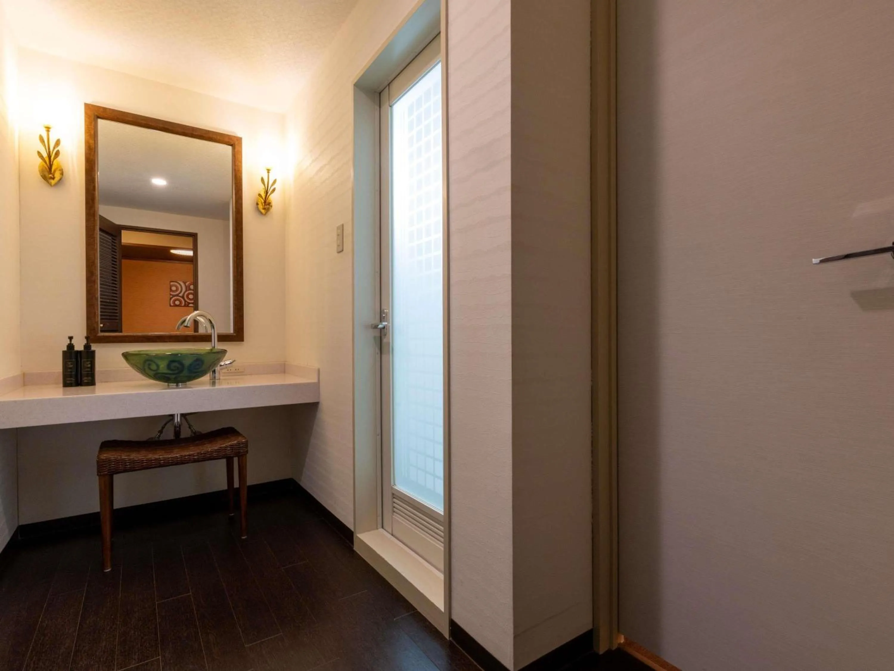 Bedroom in Grand Mercure Lake Hamana Resort & Spa