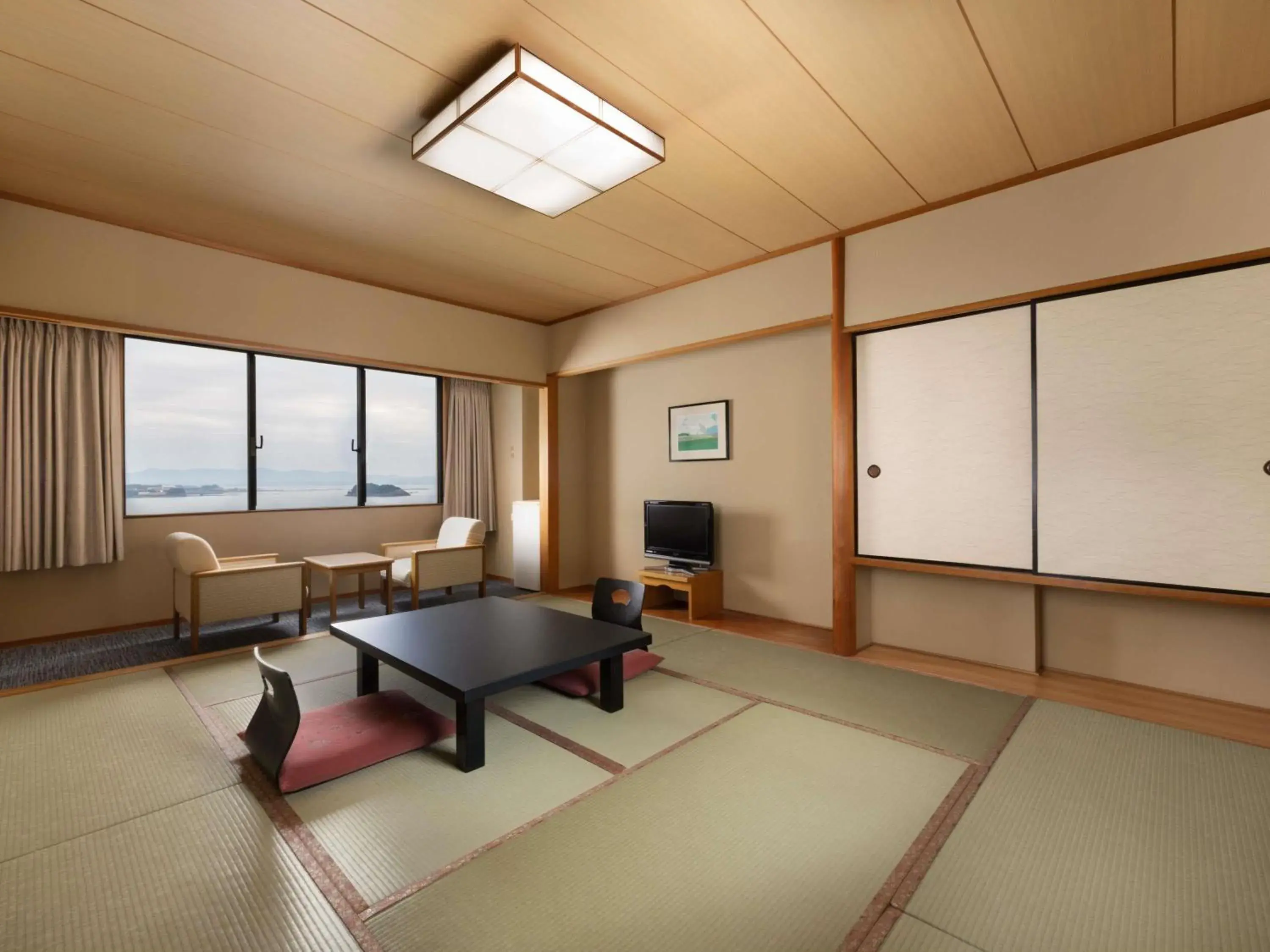 Japanese-Style Room with Ocean View in Grand Mercure Wakayama Minabe Resort & Spa Japanese-Style Room with Ocean View in Grand Mercure Wakayama Minabe Resort & Spa