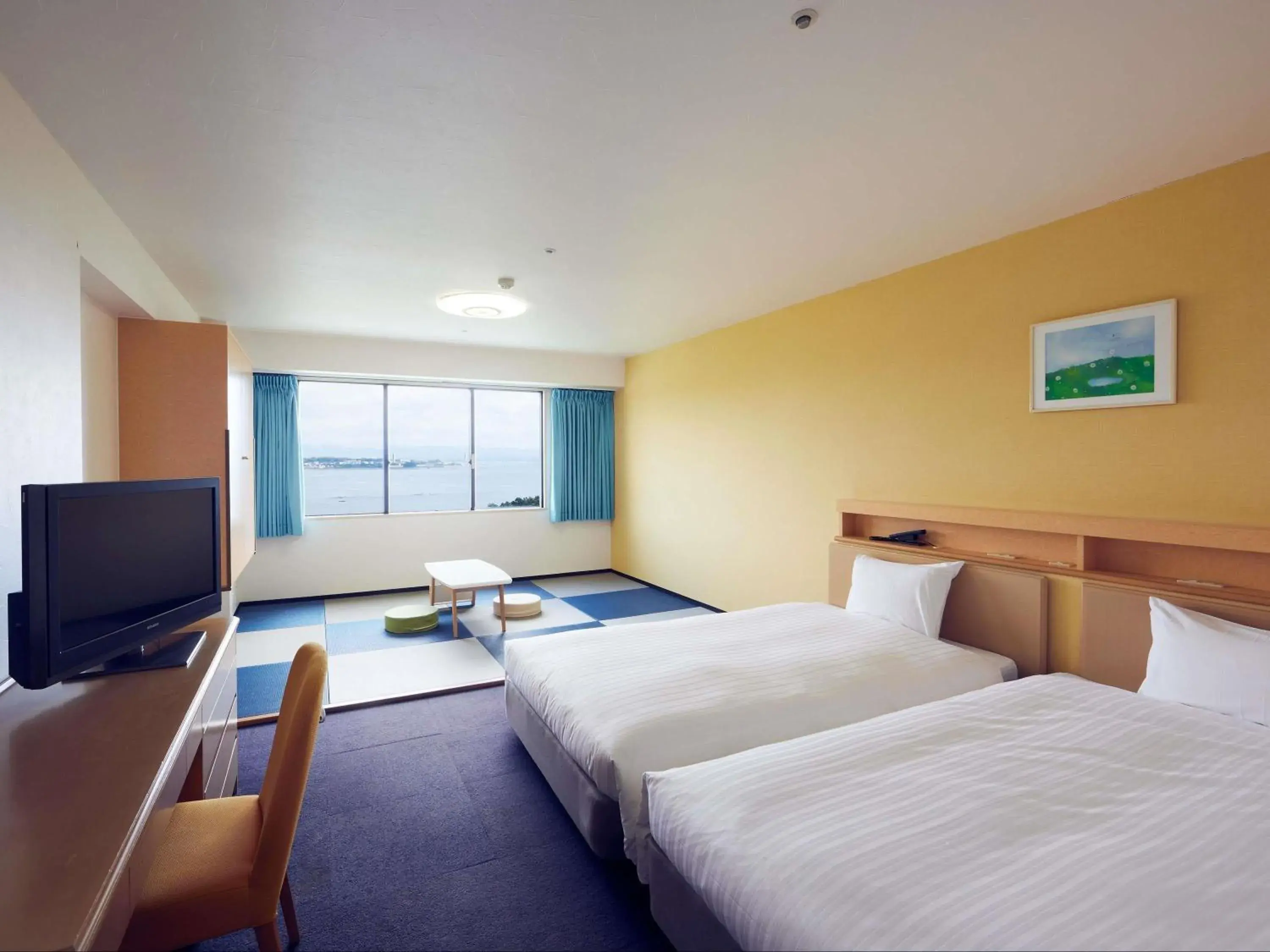 Japanese-Western style Standard Twin Room in Grand Mercure Wakayama Minabe Resort & Spa Japanese-Western style Standard Twin Room in Grand Mercure Wakayama Minabe Resort & Spa