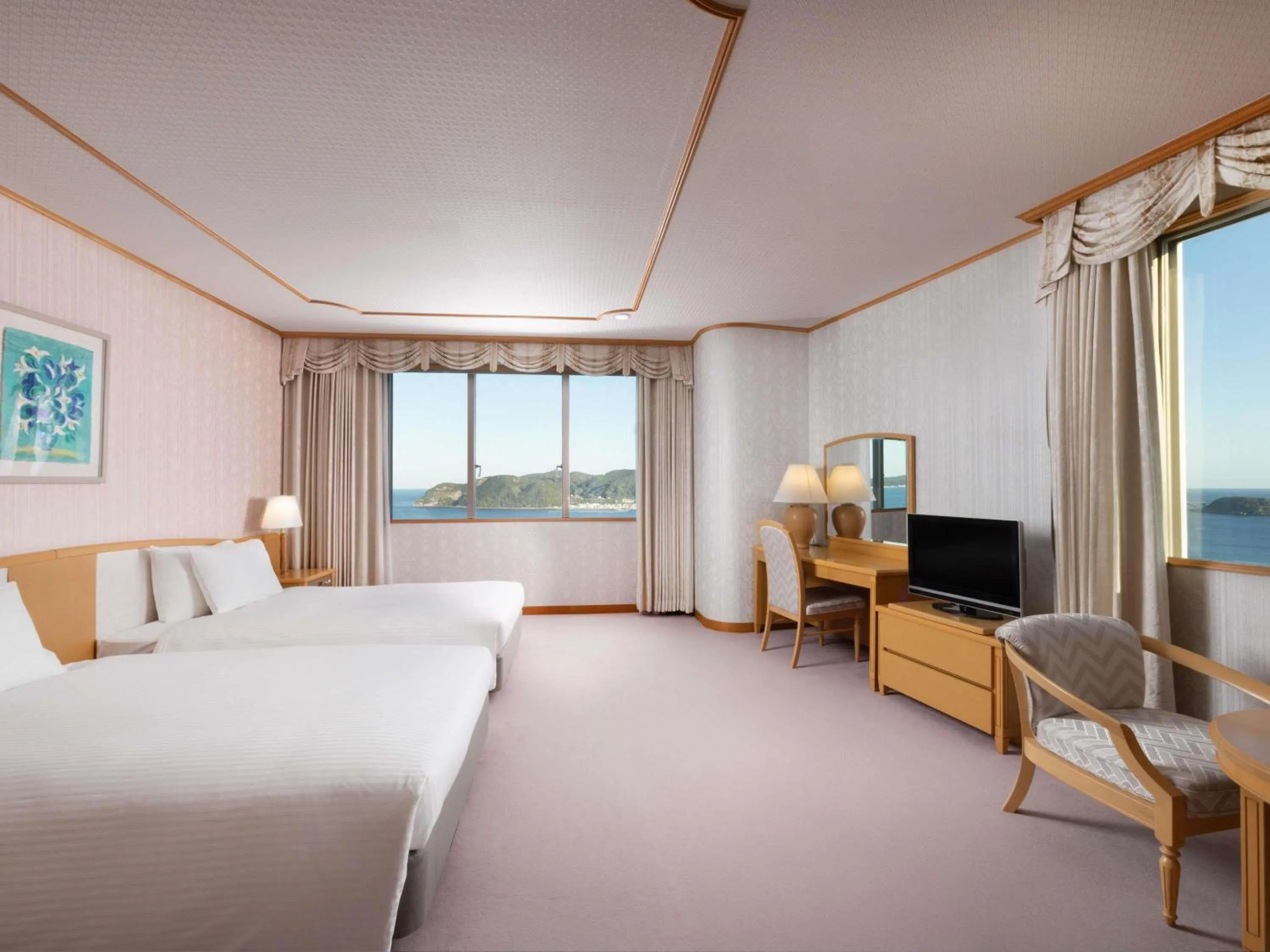 Bedroom, Bed in Mercure Wakayama Kushimoto Resort & Spa