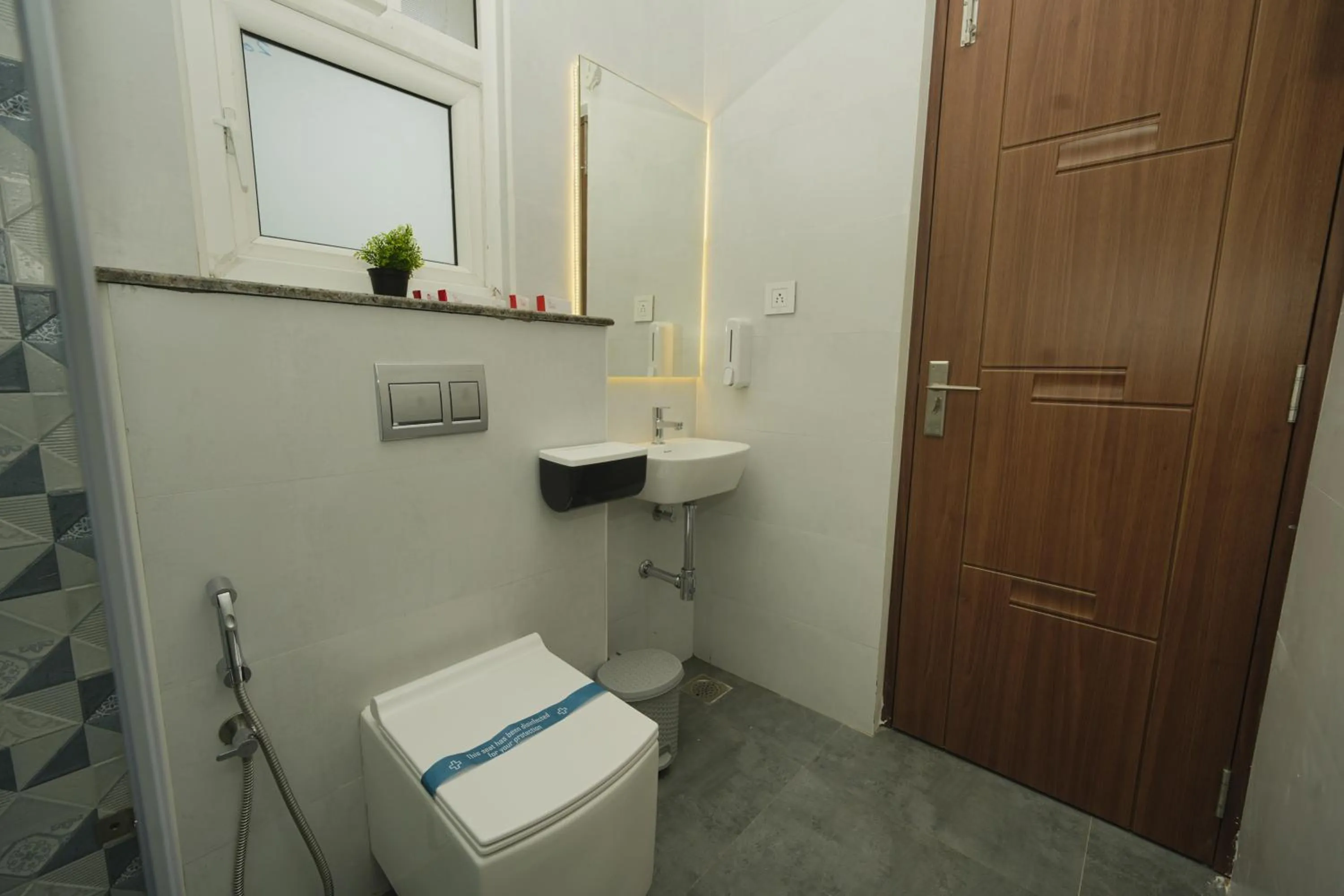 Toilet in Bay Breeze Suites