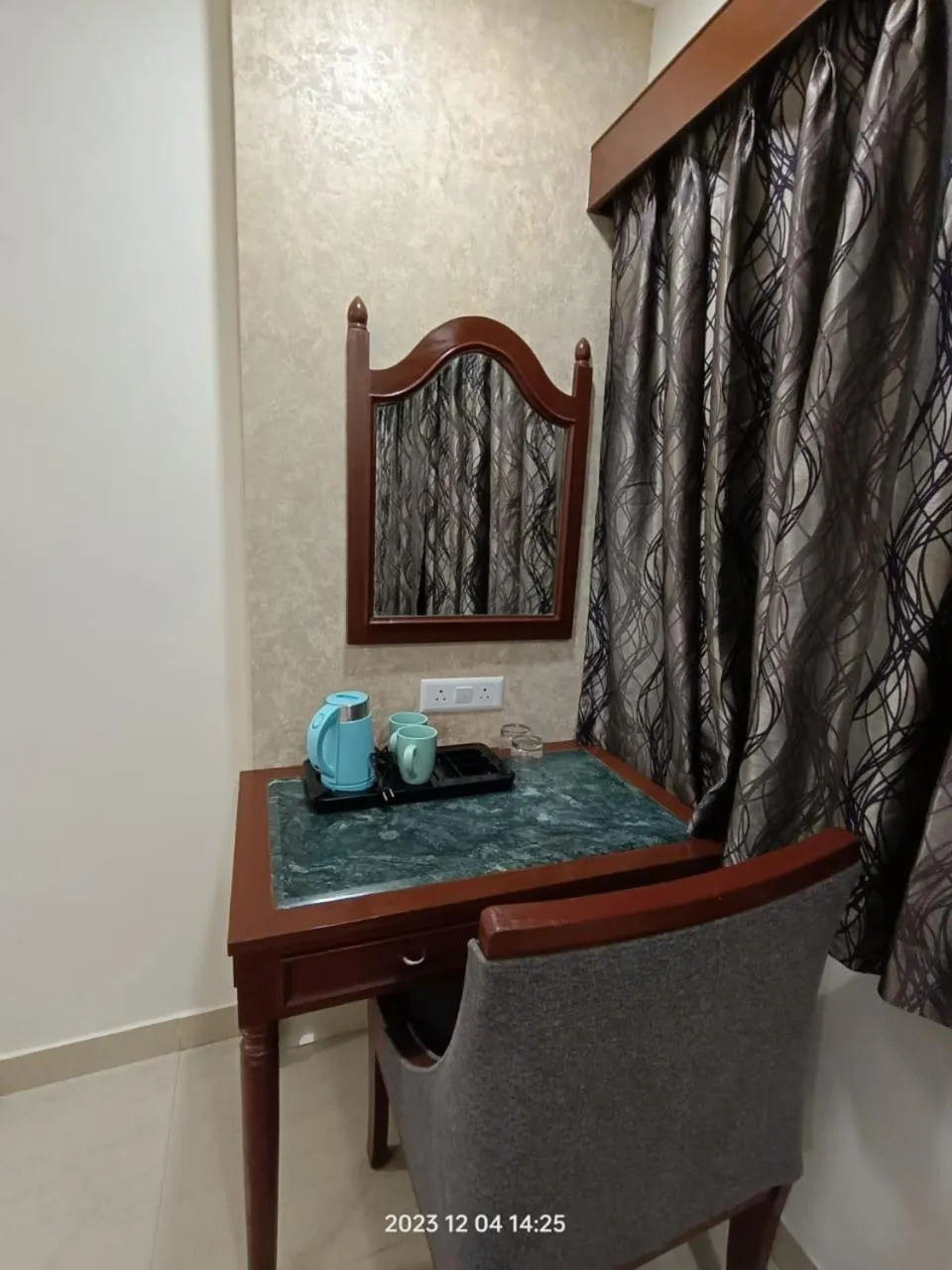 Coffee/tea facilities, Bed in Hotel Monsoon Palace Guwahati