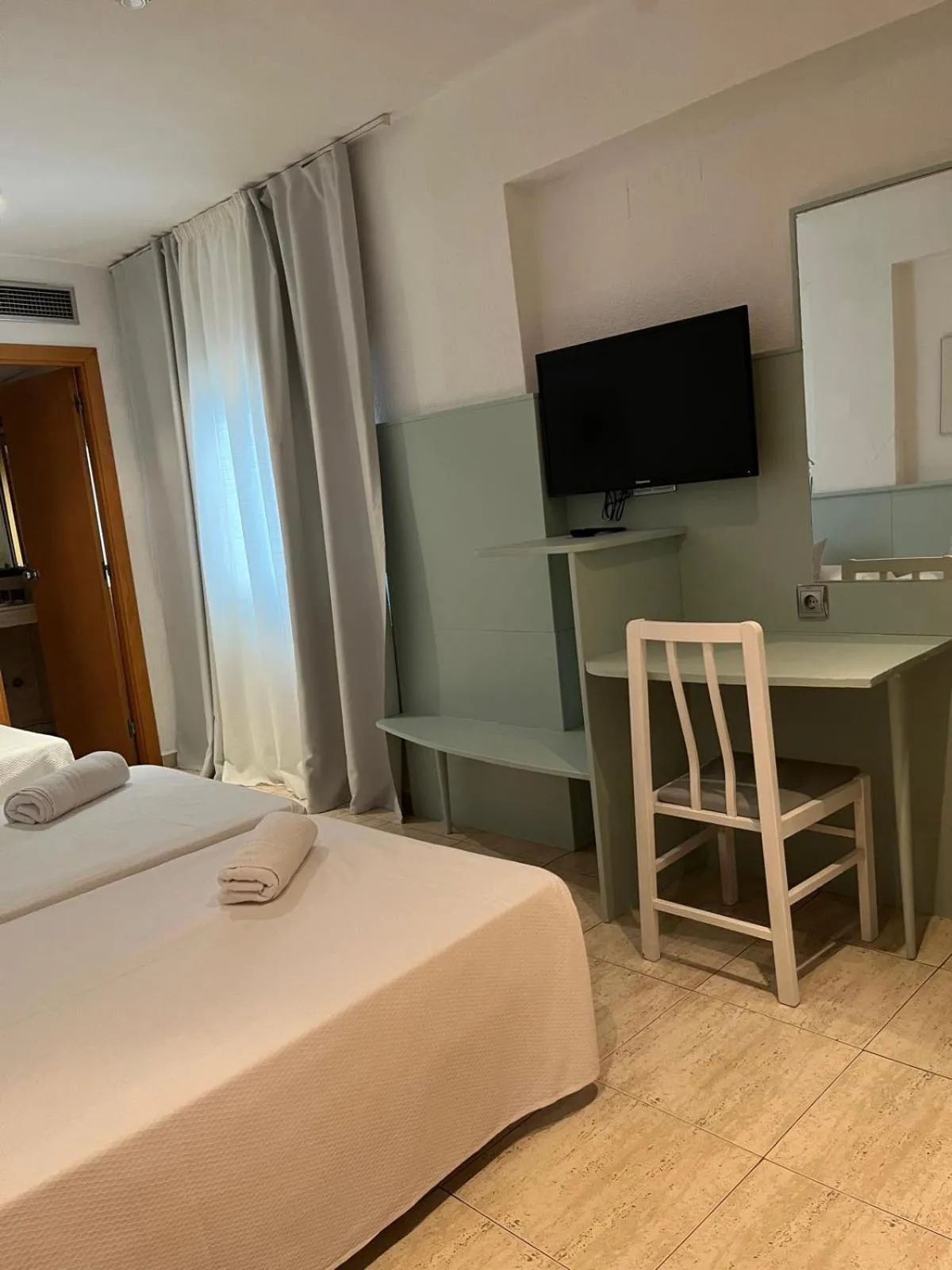 Bedroom, Bed in Fleming Center by Punta 25 Hotels Group