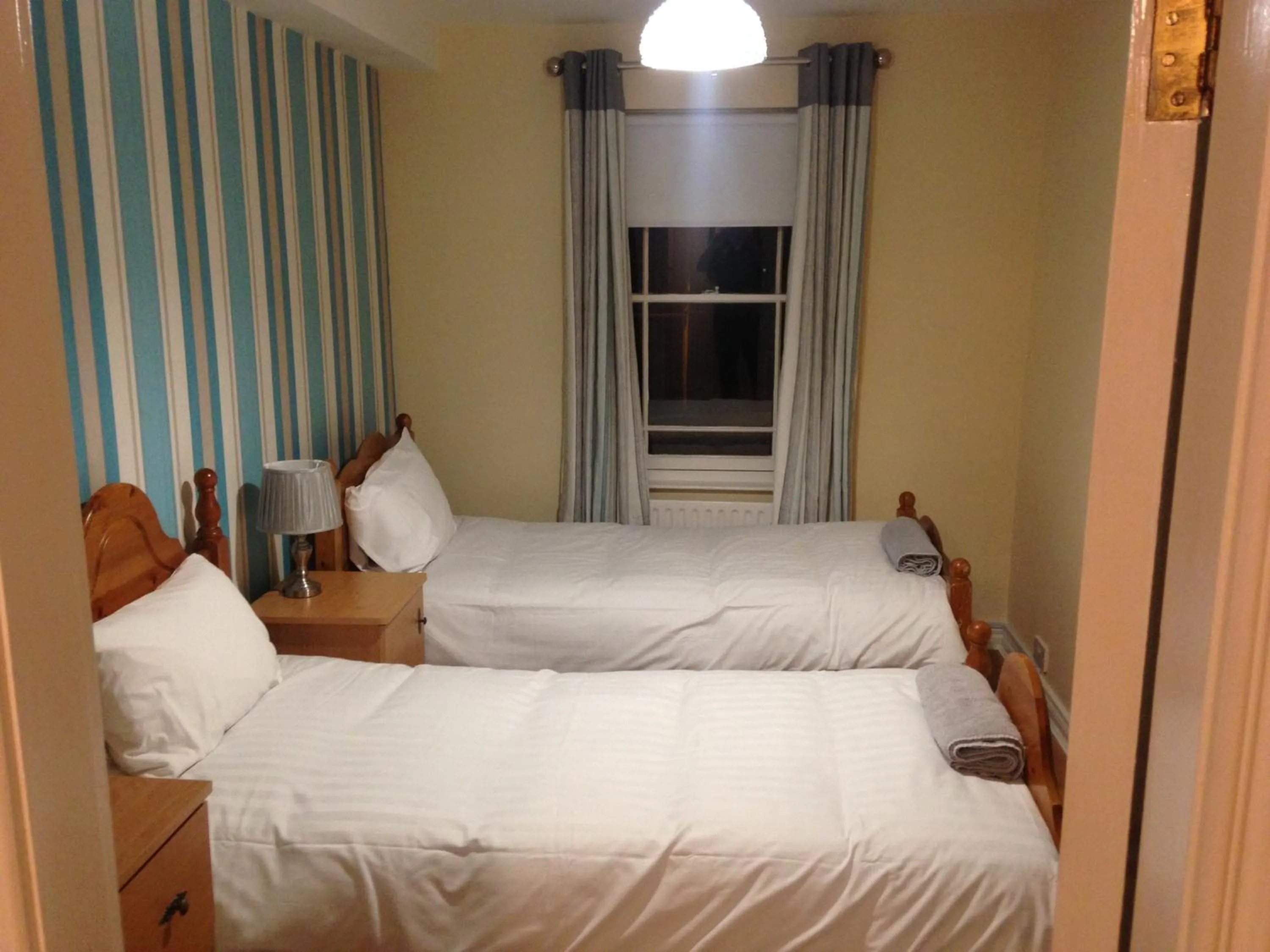 Bed in Fiddlestone Bar and B&B