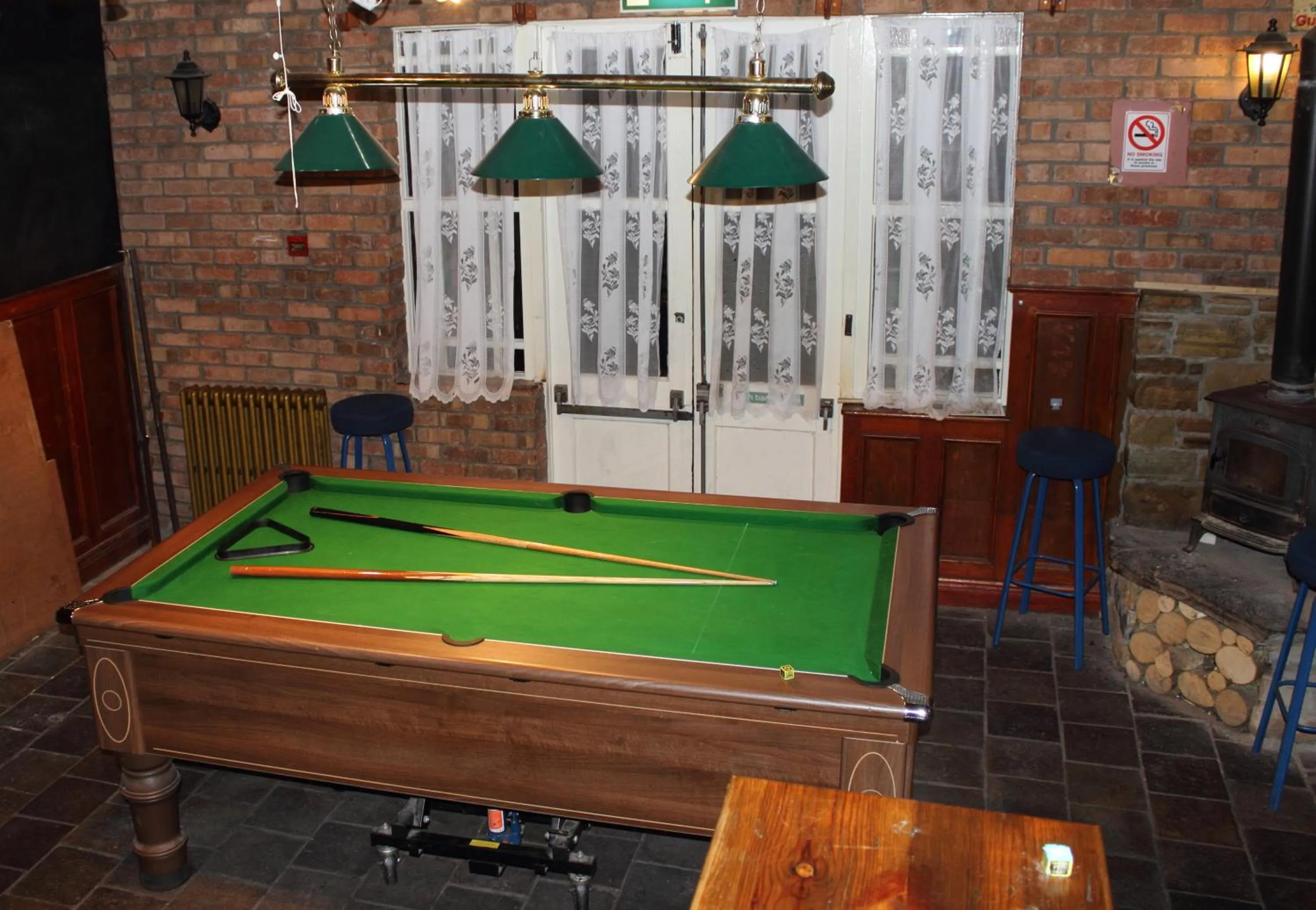 Lounge or bar in Fiddlestone Bar and B&B