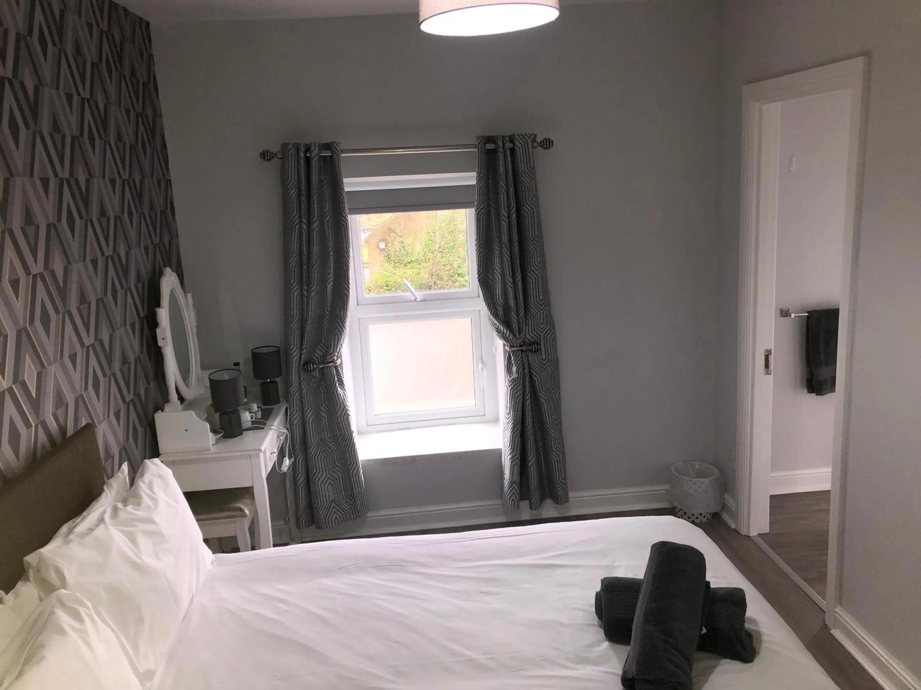 Bed in Fiddlestone Bar and B&B