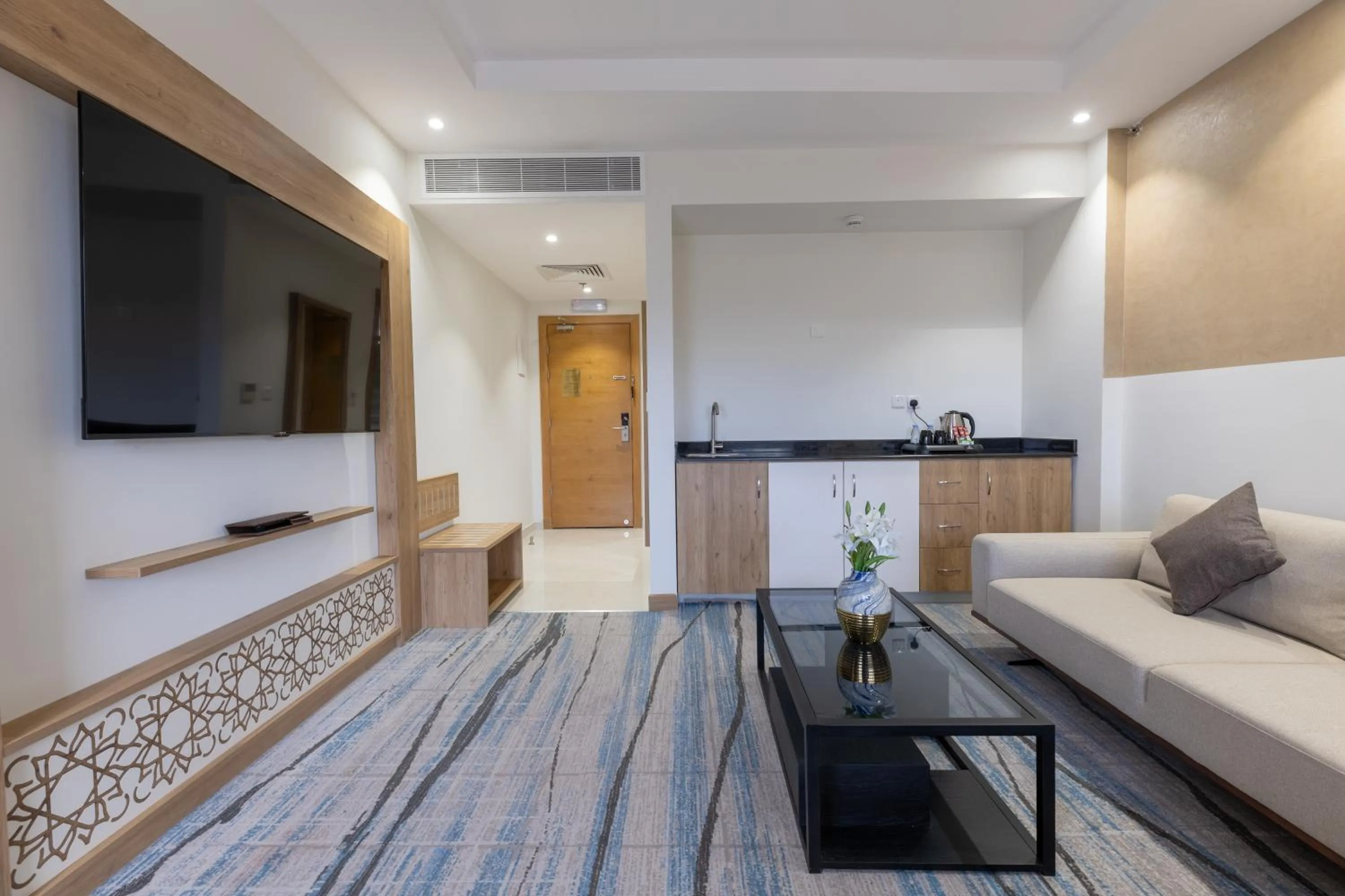 Seating area, Bed in TIME Ruba Hotel & Suites