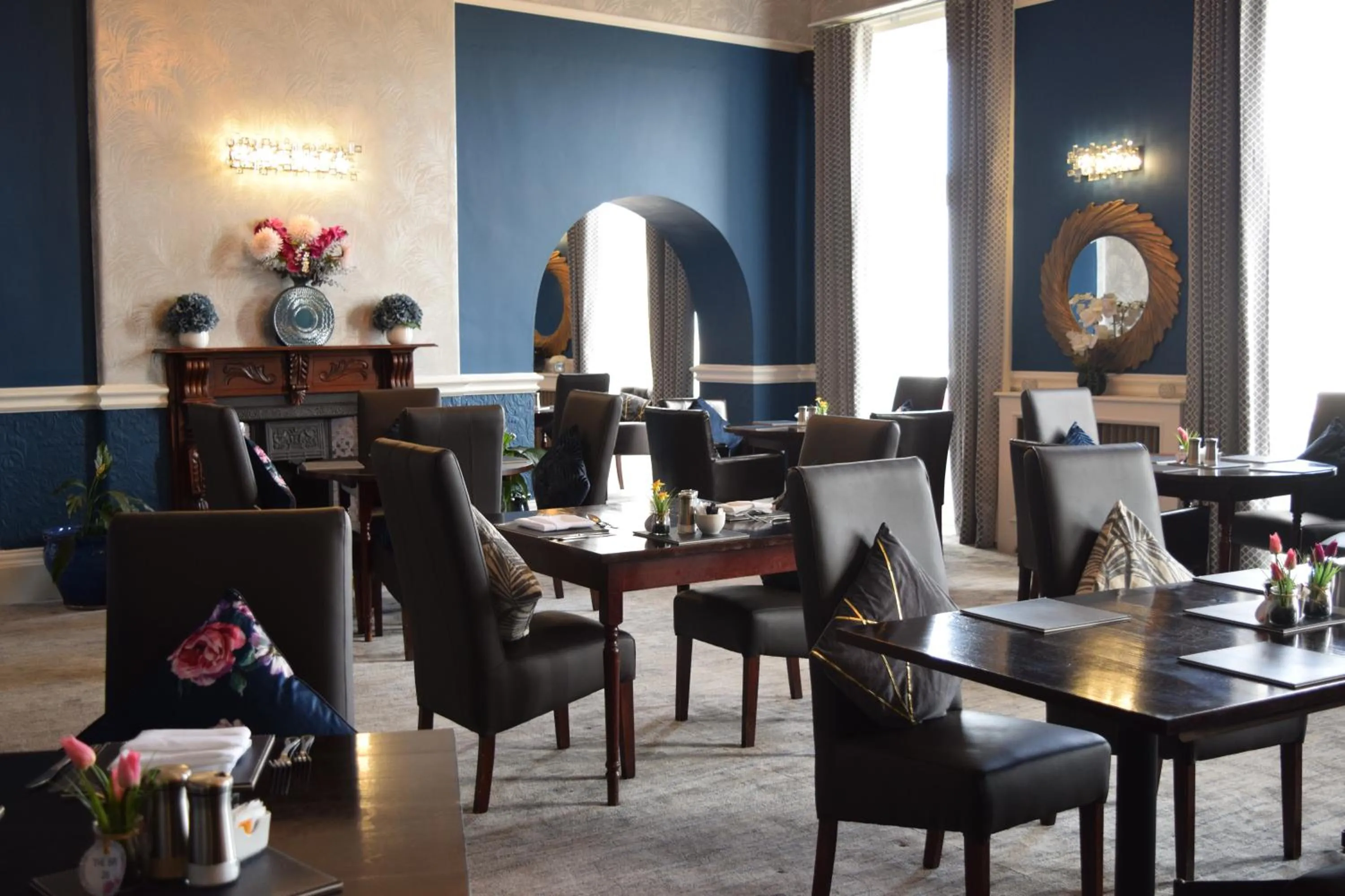 Restaurant/places to eat in The North Euston Hotel