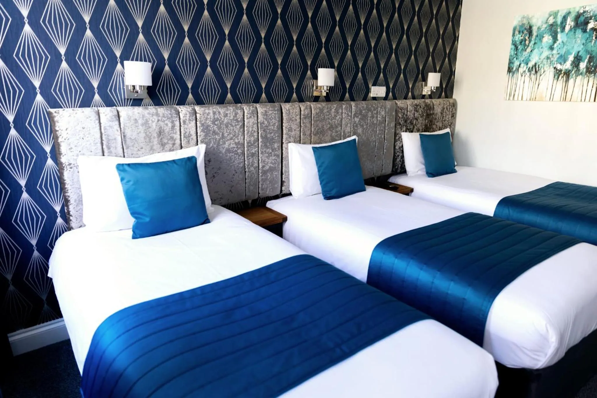 Bedroom, Bed in George Hotel