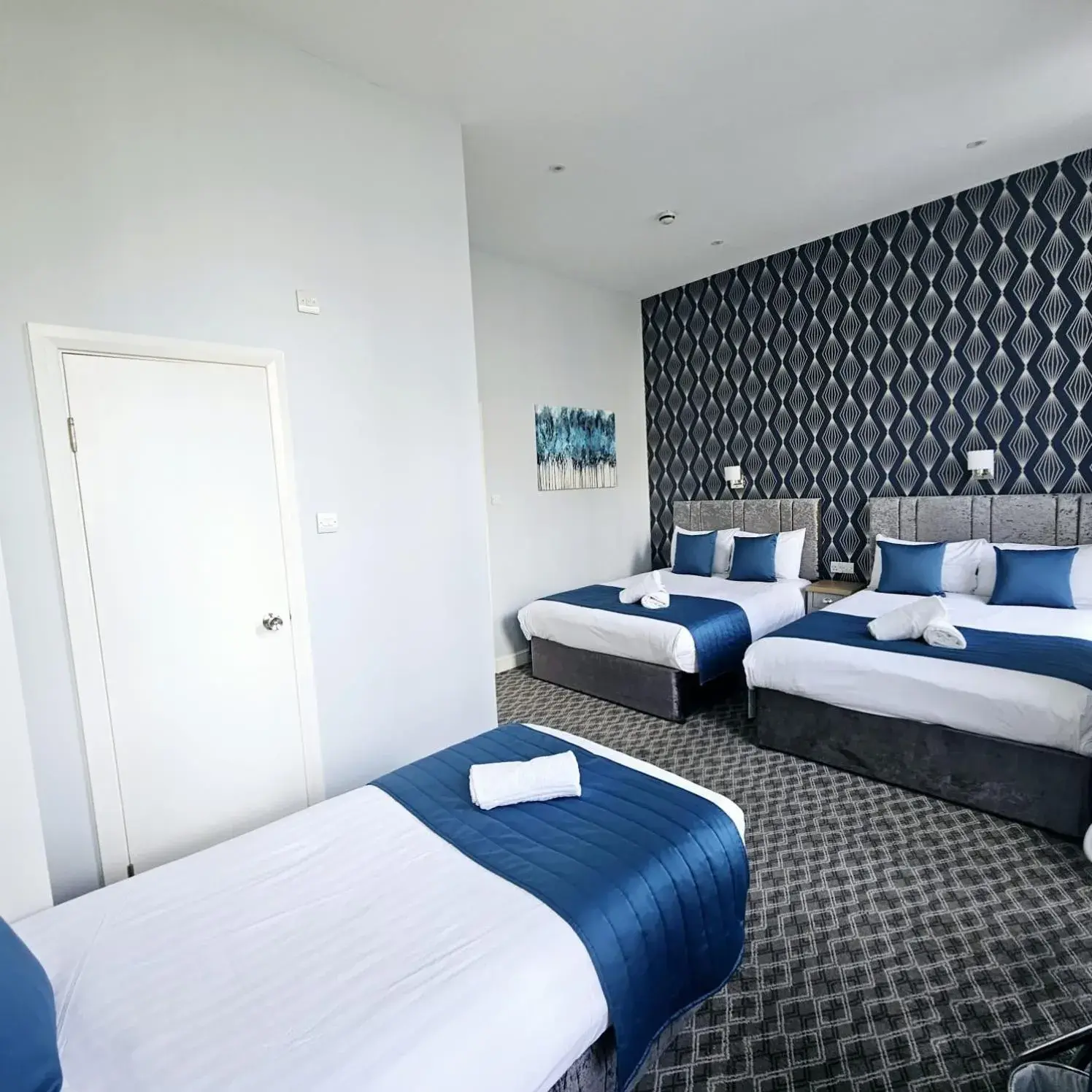 Family Room with Bathroom in George Hotel Family Room with Bathroom in George Hotel