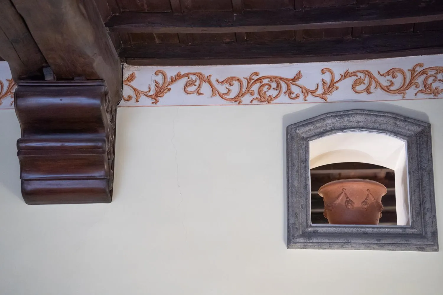 Decorative detail in Suites Rome