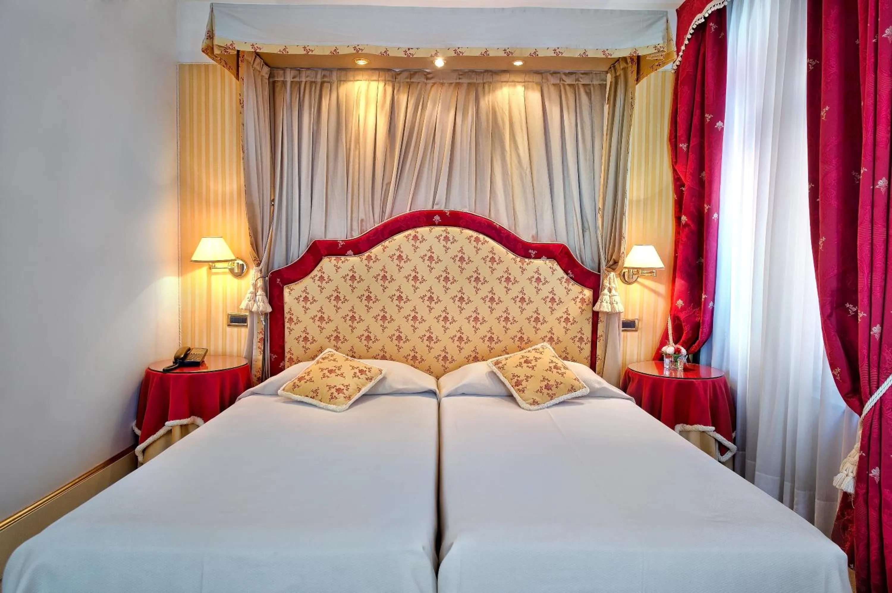 Photo of the whole room, Bed in Ca' Princess