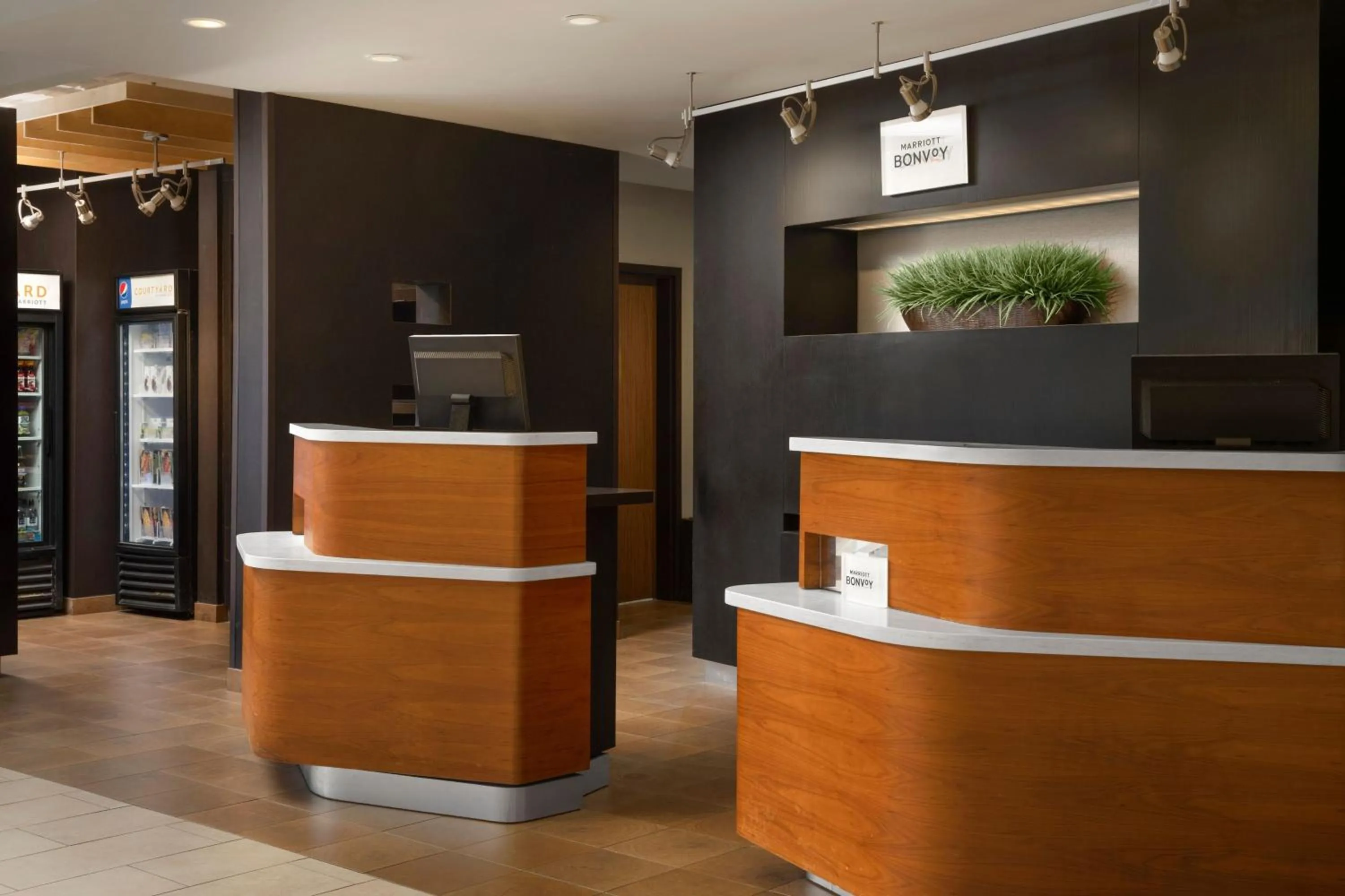 Lobby or reception in Courtyard by Marriott Hammond