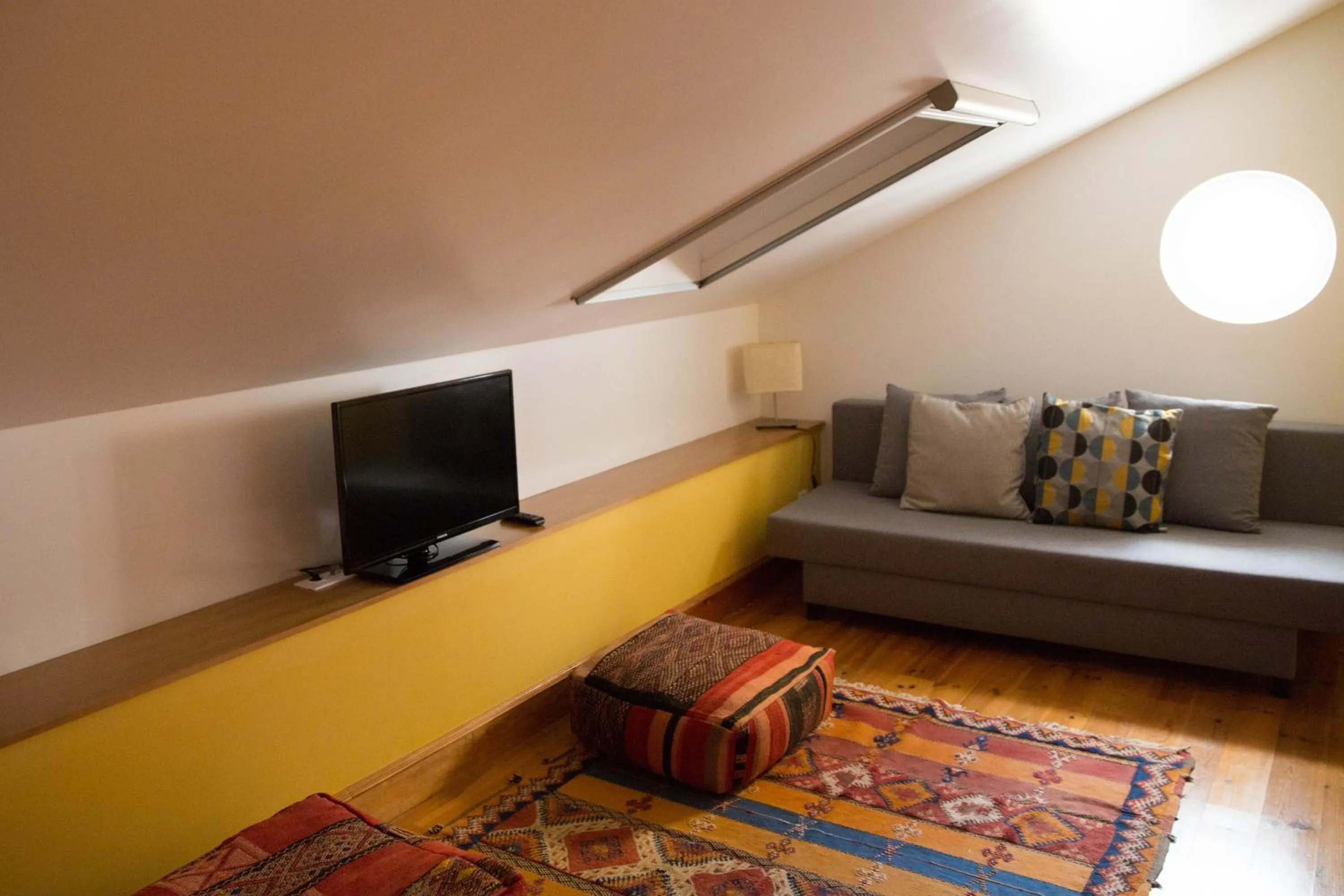 Seating area, Bed in Cabecas do Reguengo