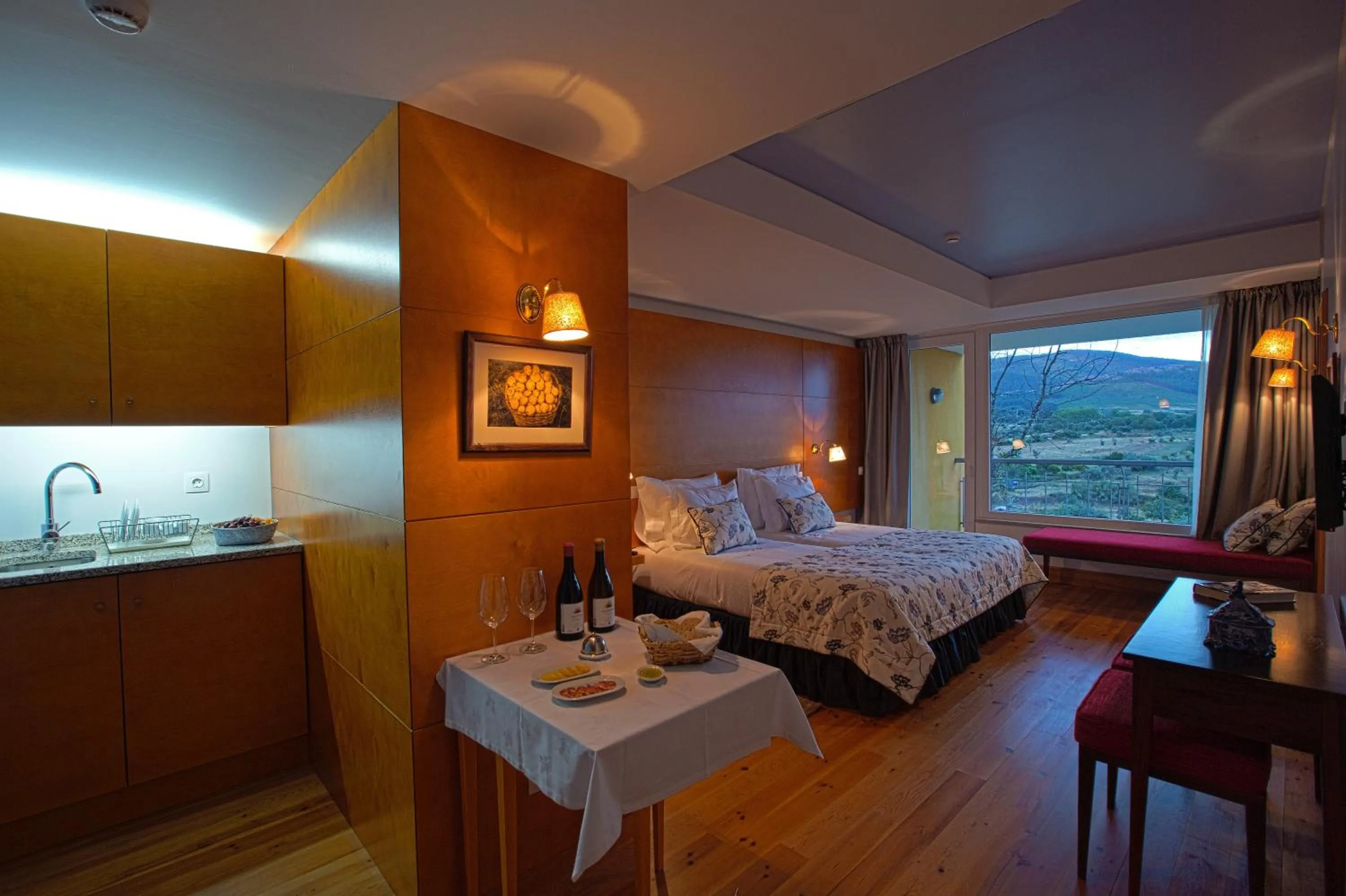 Bedroom, Bed in Cabecas do Reguengo